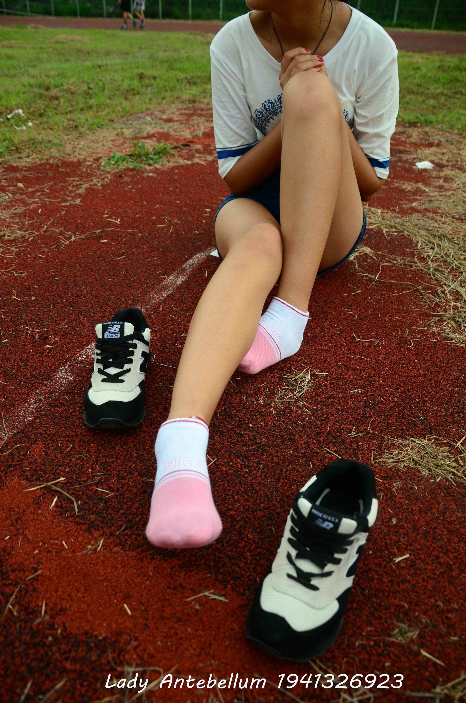 [战前女神] 恋足美腿棉袜女神级摄影套图 035 [91P-195MB]_第3集