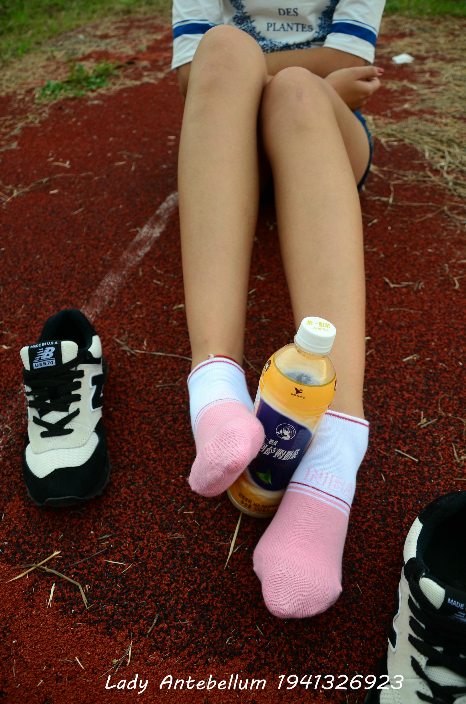 [战前女神] 恋足美腿棉袜女神级摄影套图 035 [91P-195MB]_第3集