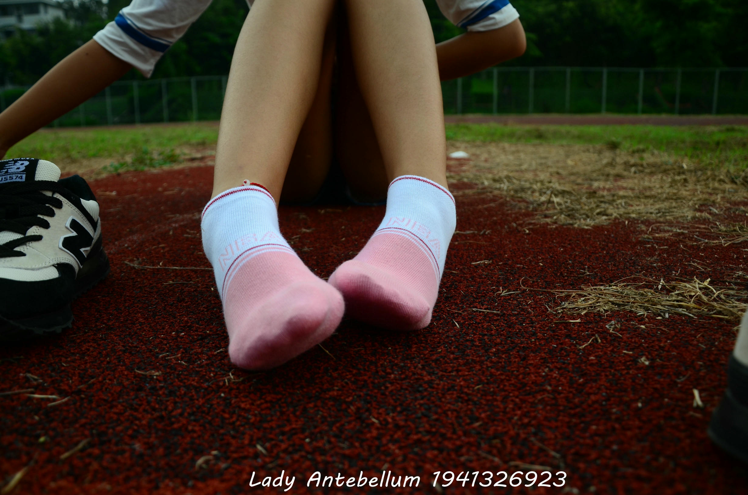 [战前女神] 恋足美腿棉袜女神级摄影套图 035 [91P-195MB]_第4集