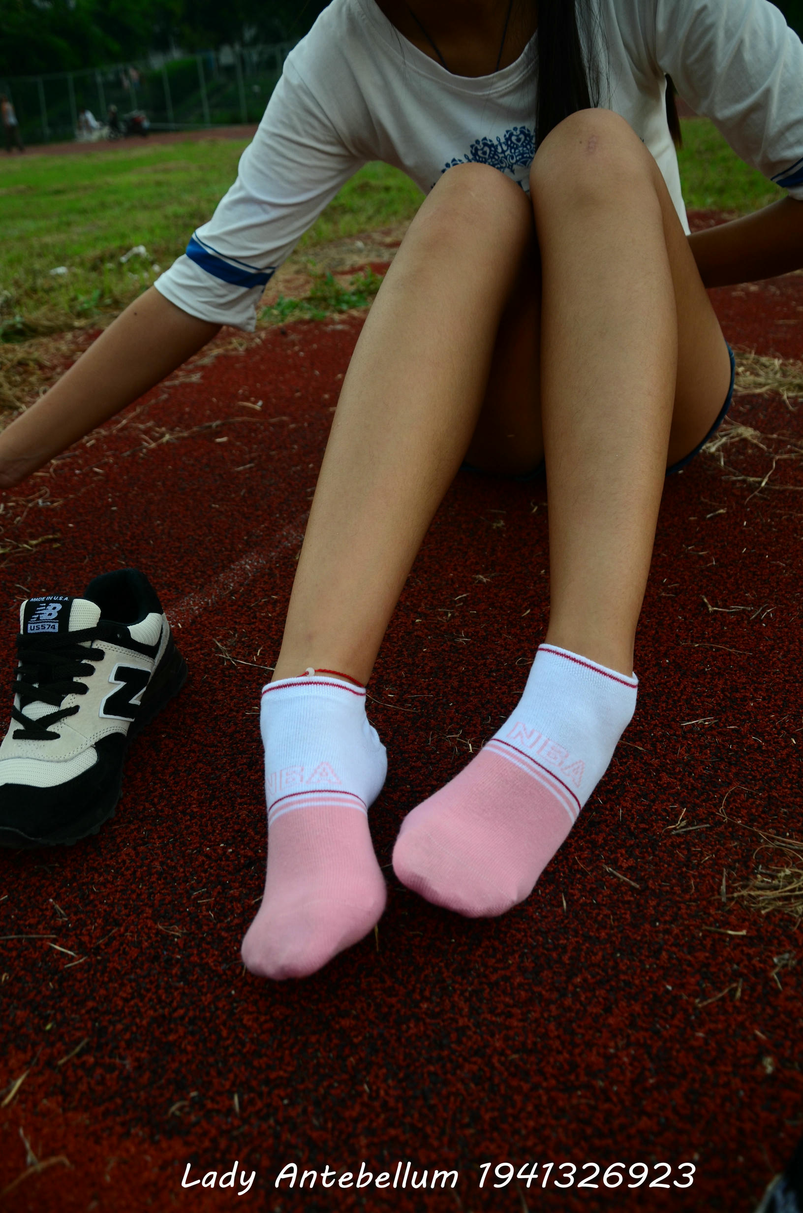 [战前女神] 恋足美腿棉袜女神级摄影套图 035 [91P-195MB]_第4集