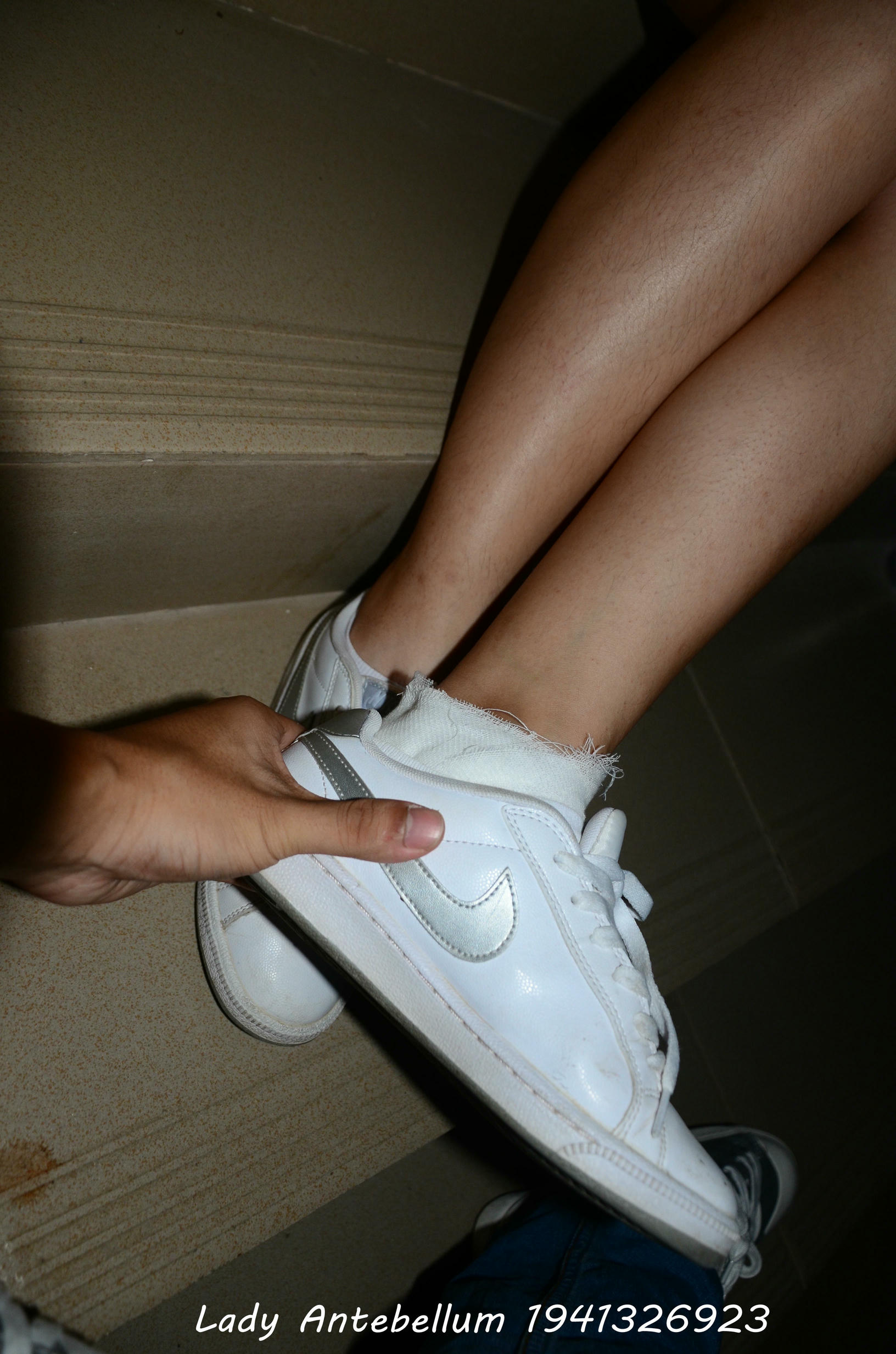 [战前女神] 恋足美腿棉袜女神级摄影套图 036 [73P-101MB]_第1集