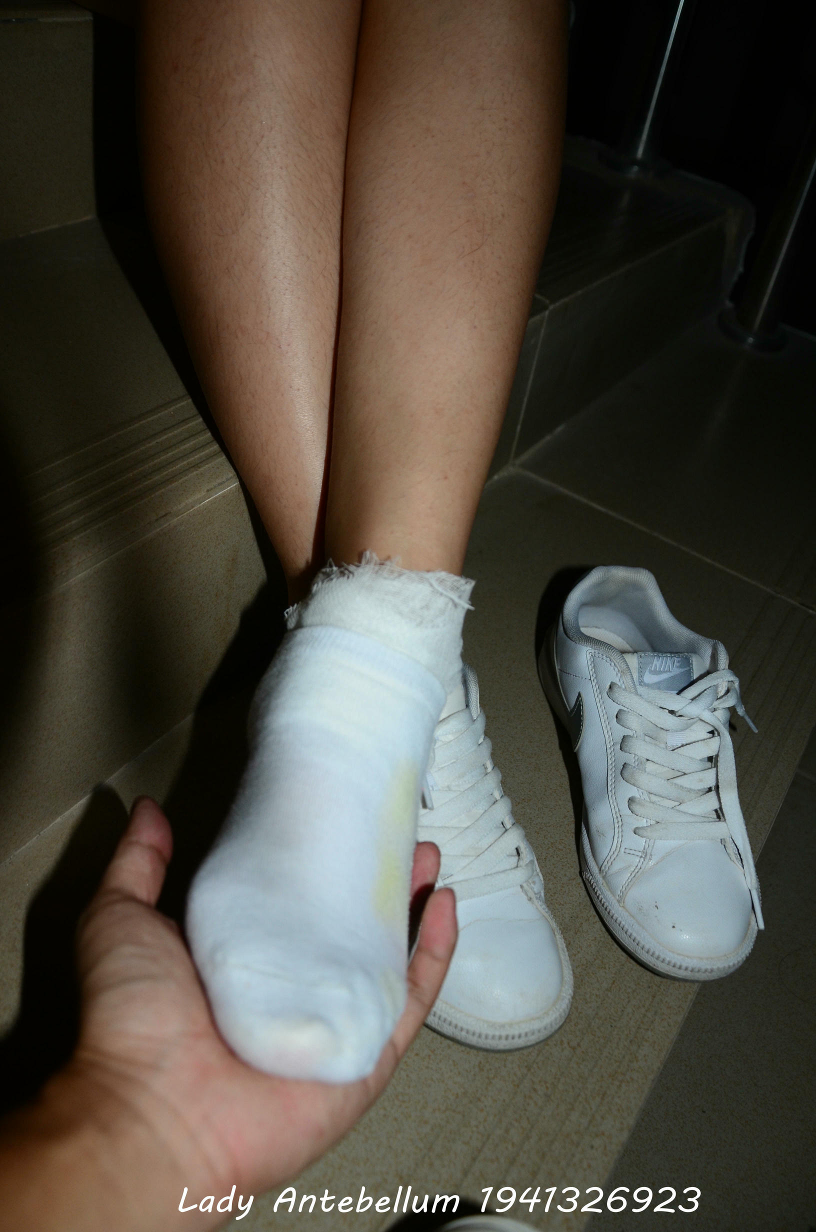 [战前女神] 恋足美腿棉袜女神级摄影套图 036 [73P-101MB]_第1集