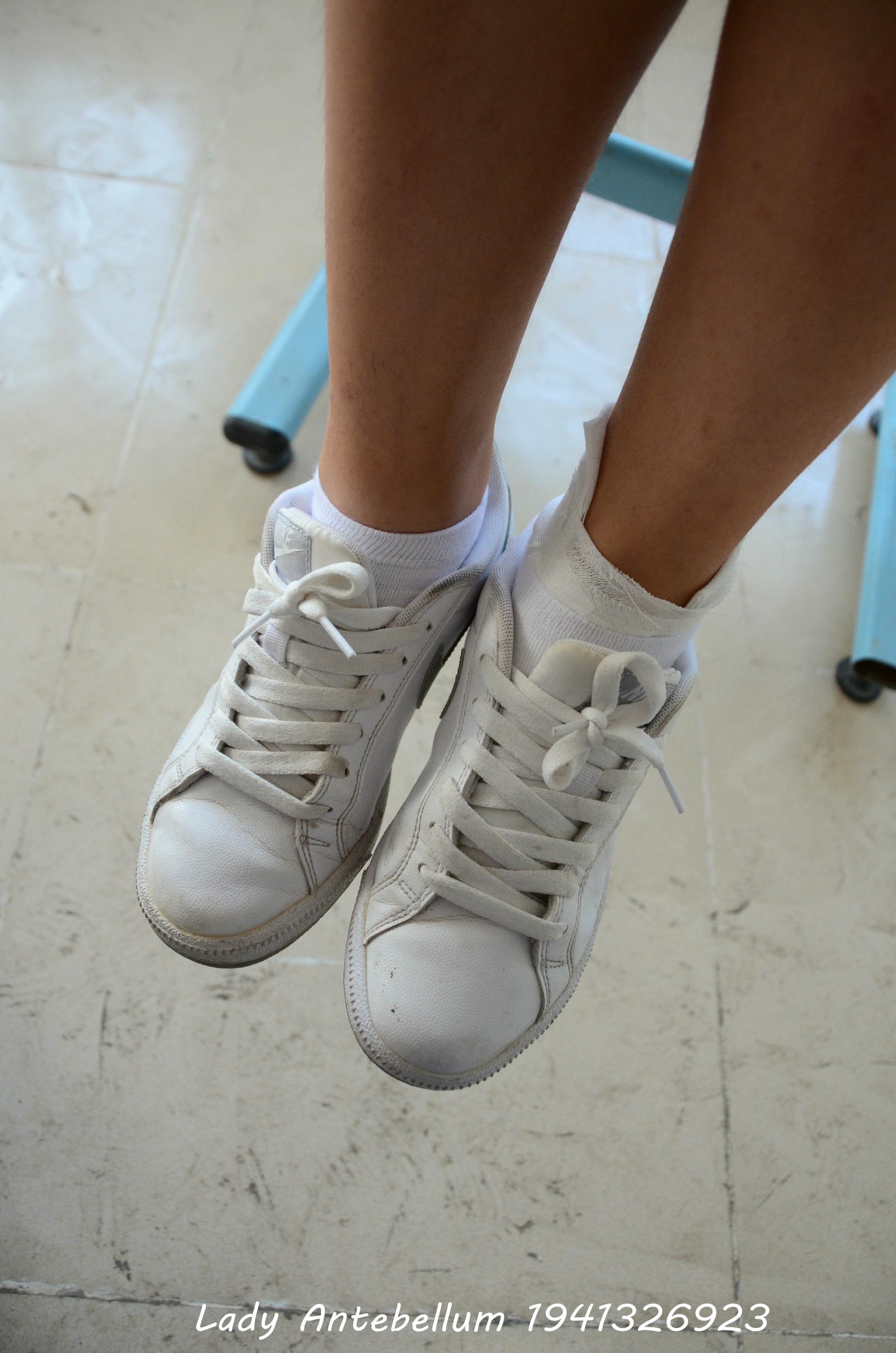 [战前女神] 恋足美腿棉袜女神级摄影套图 036 [73P-101MB]_第3集