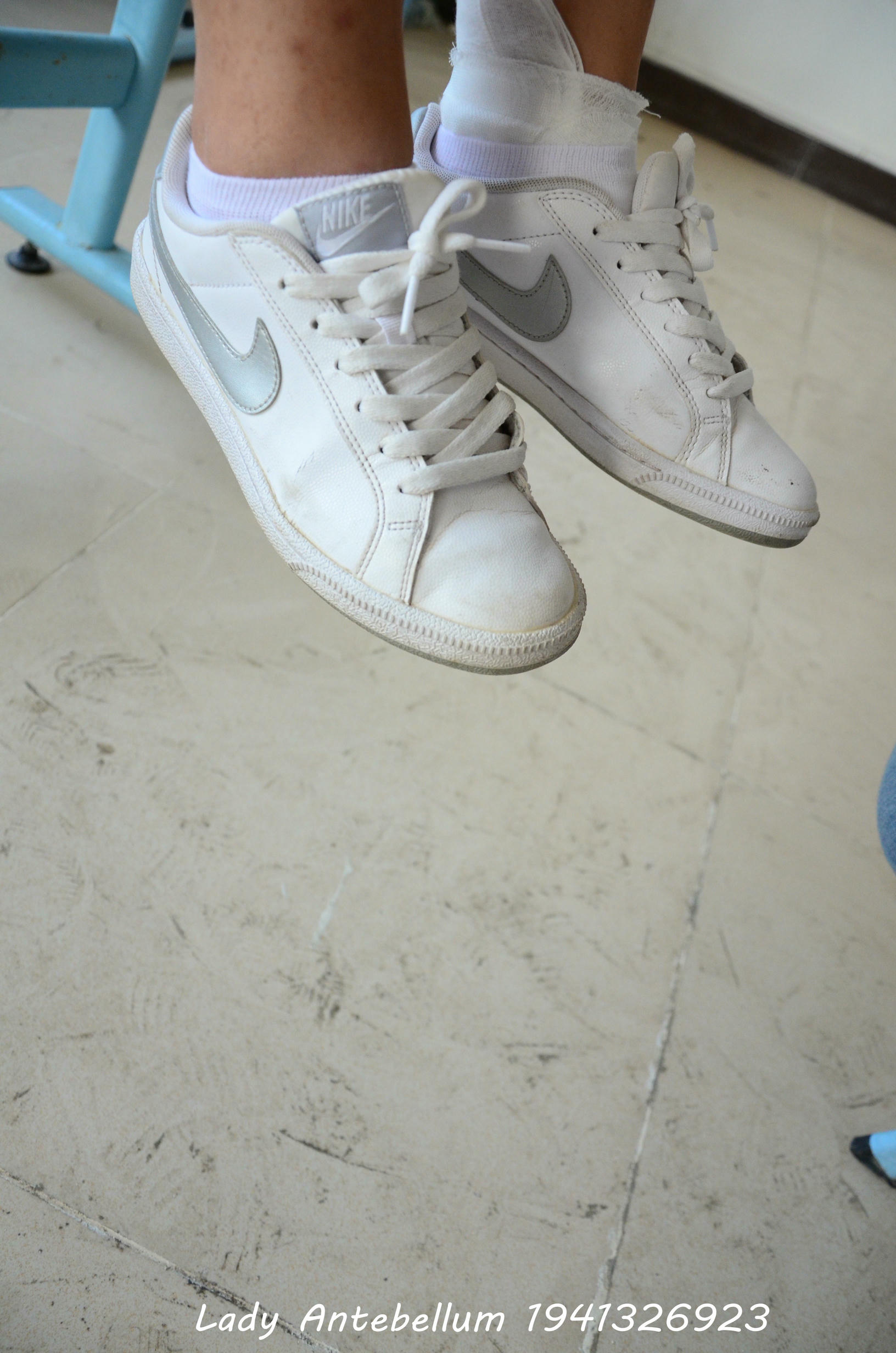 [战前女神] 恋足美腿棉袜女神级摄影套图 036 [73P-101MB]_第3集