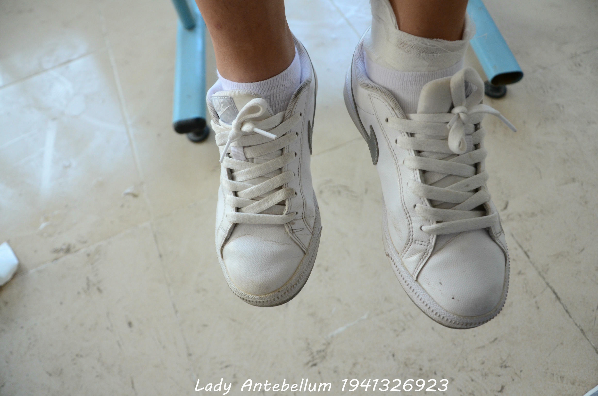 [战前女神] 恋足美腿棉袜女神级摄影套图 036 [73P-101MB]_第3集