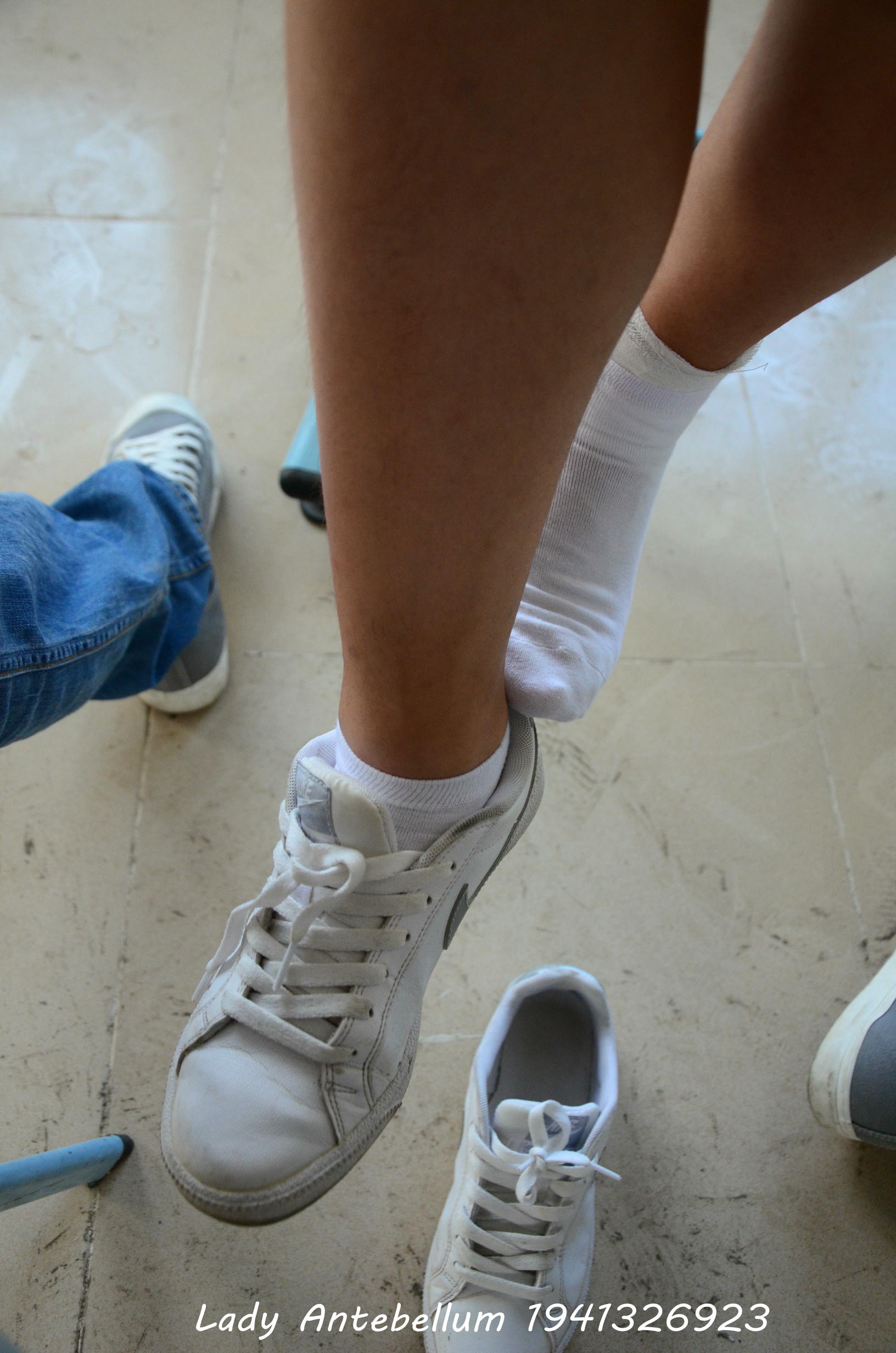 [战前女神] 恋足美腿棉袜女神级摄影套图 036 [73P-101MB]_第3集