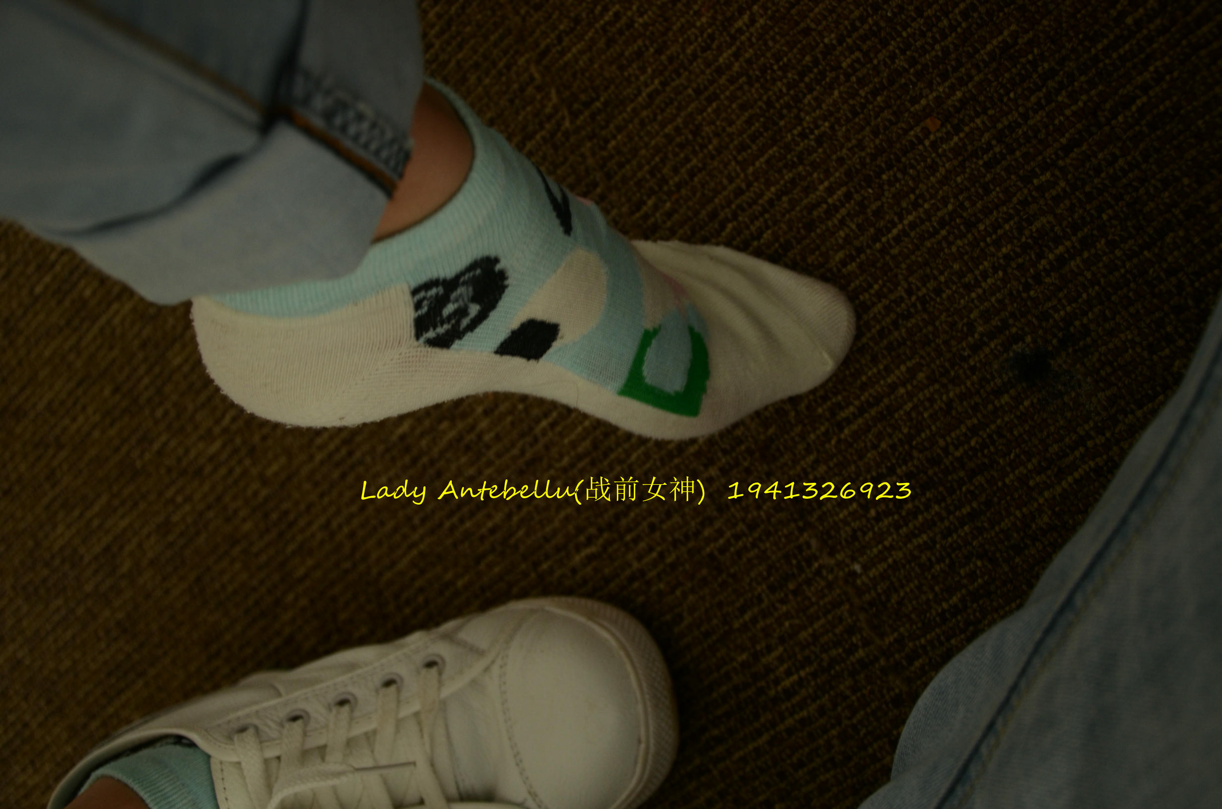 [战前女神] 恋足美腿棉袜女神级摄影套图 037 [182P-480MB]_第1集