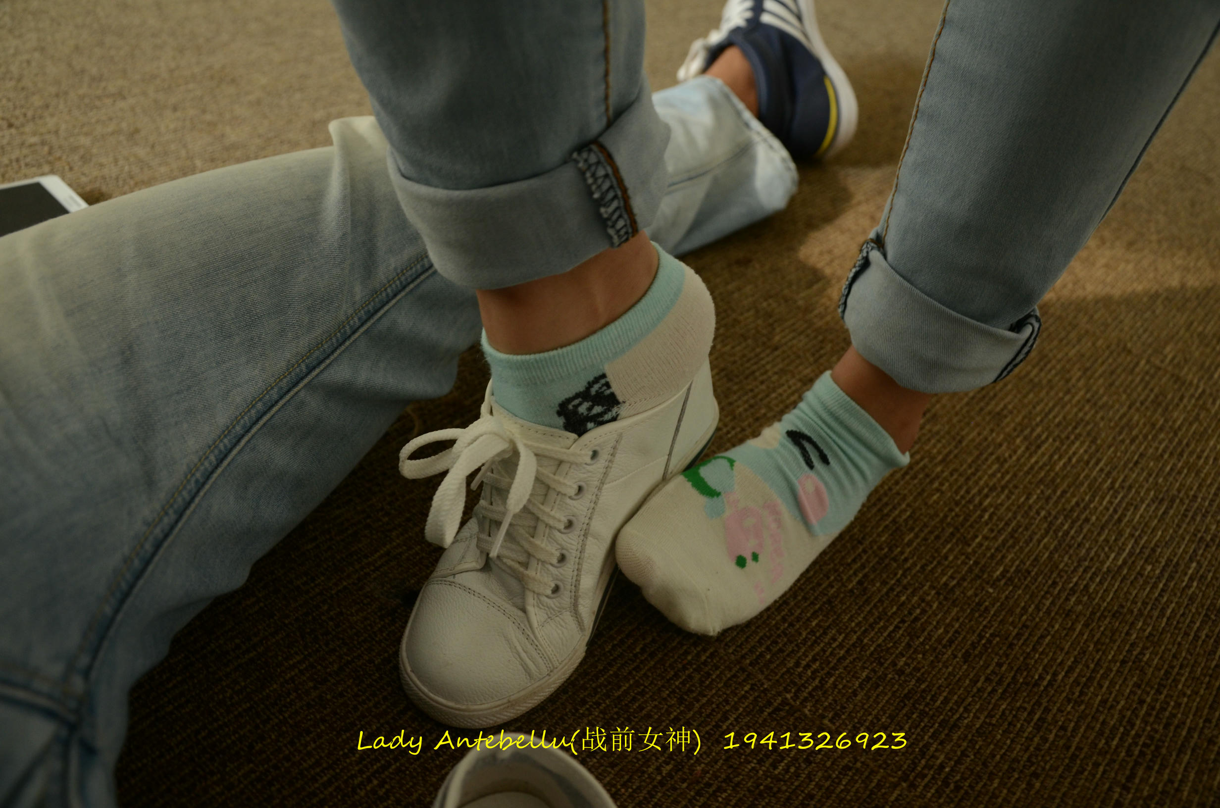 [战前女神] 恋足美腿棉袜女神级摄影套图 037 [182P-480MB]_第1集