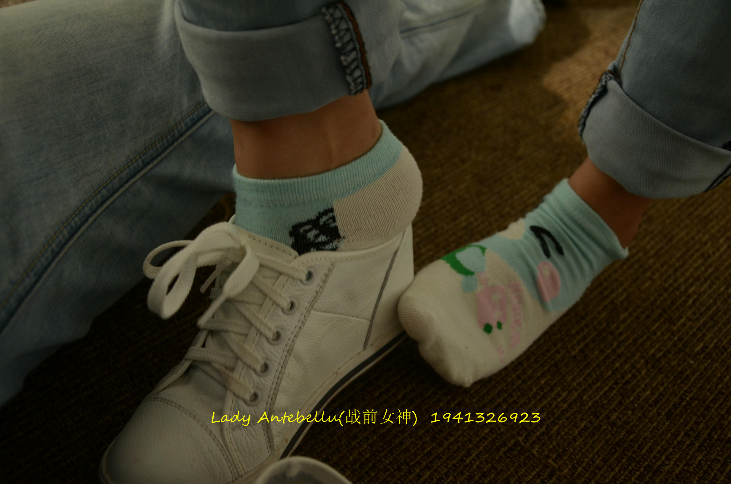 [战前女神] 恋足美腿棉袜女神级摄影套图 037 [182P-480MB]_第1集