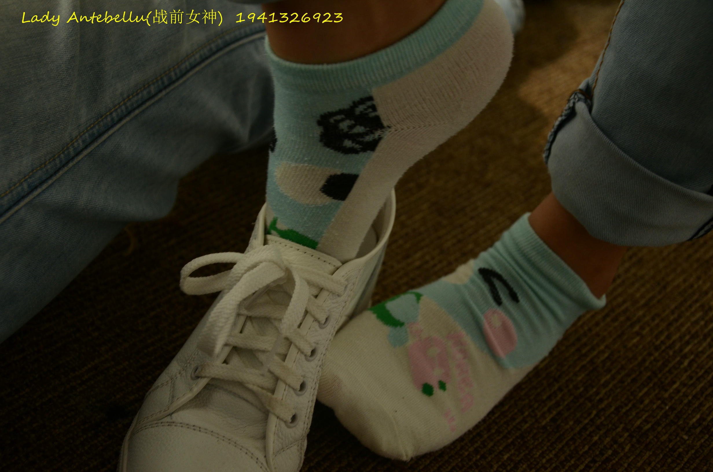 [战前女神] 恋足美腿棉袜女神级摄影套图 037 [182P-480MB]_第1集