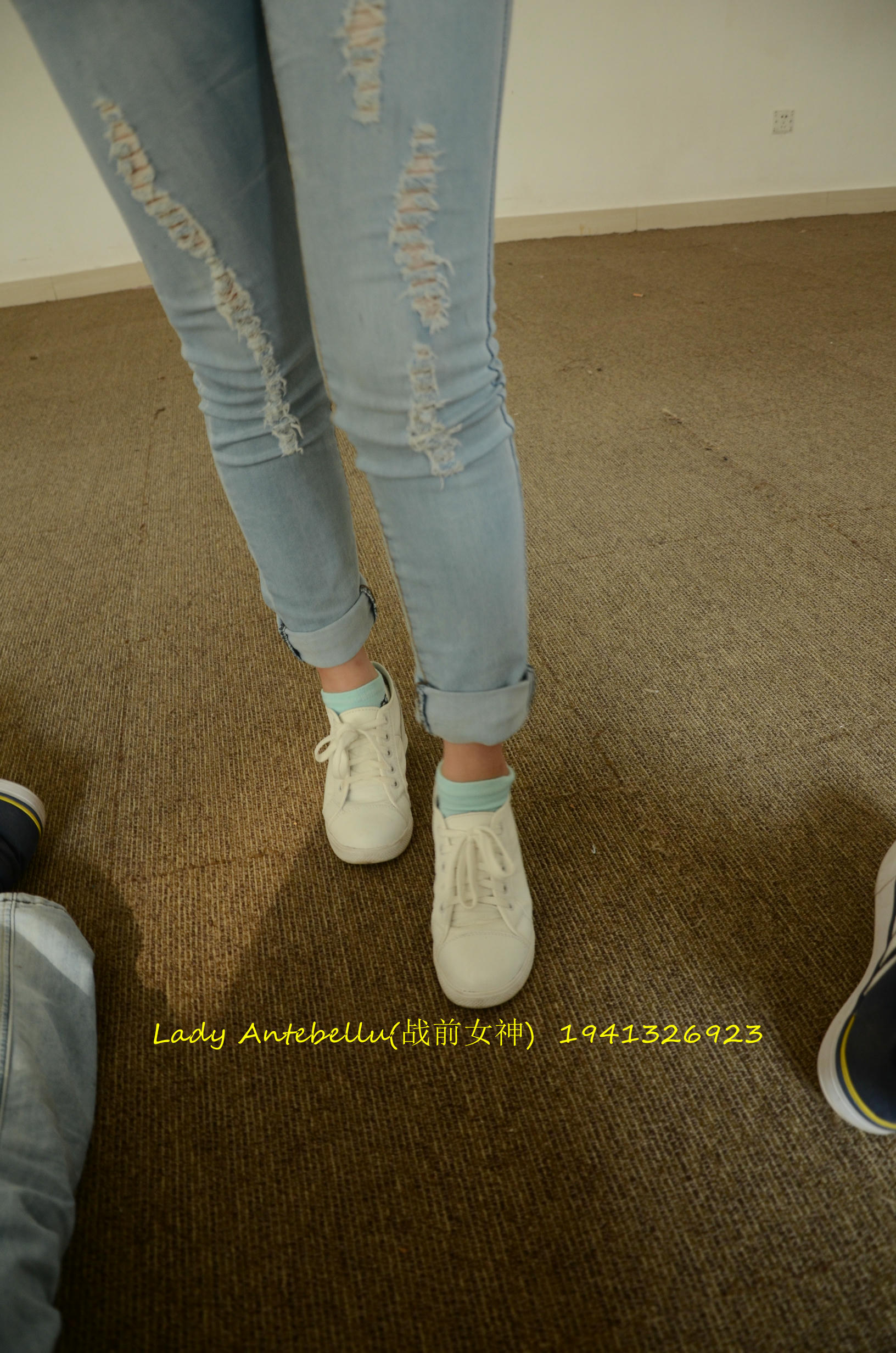 [战前女神] 恋足美腿棉袜女神级摄影套图 037 [182P-480MB]_第1集