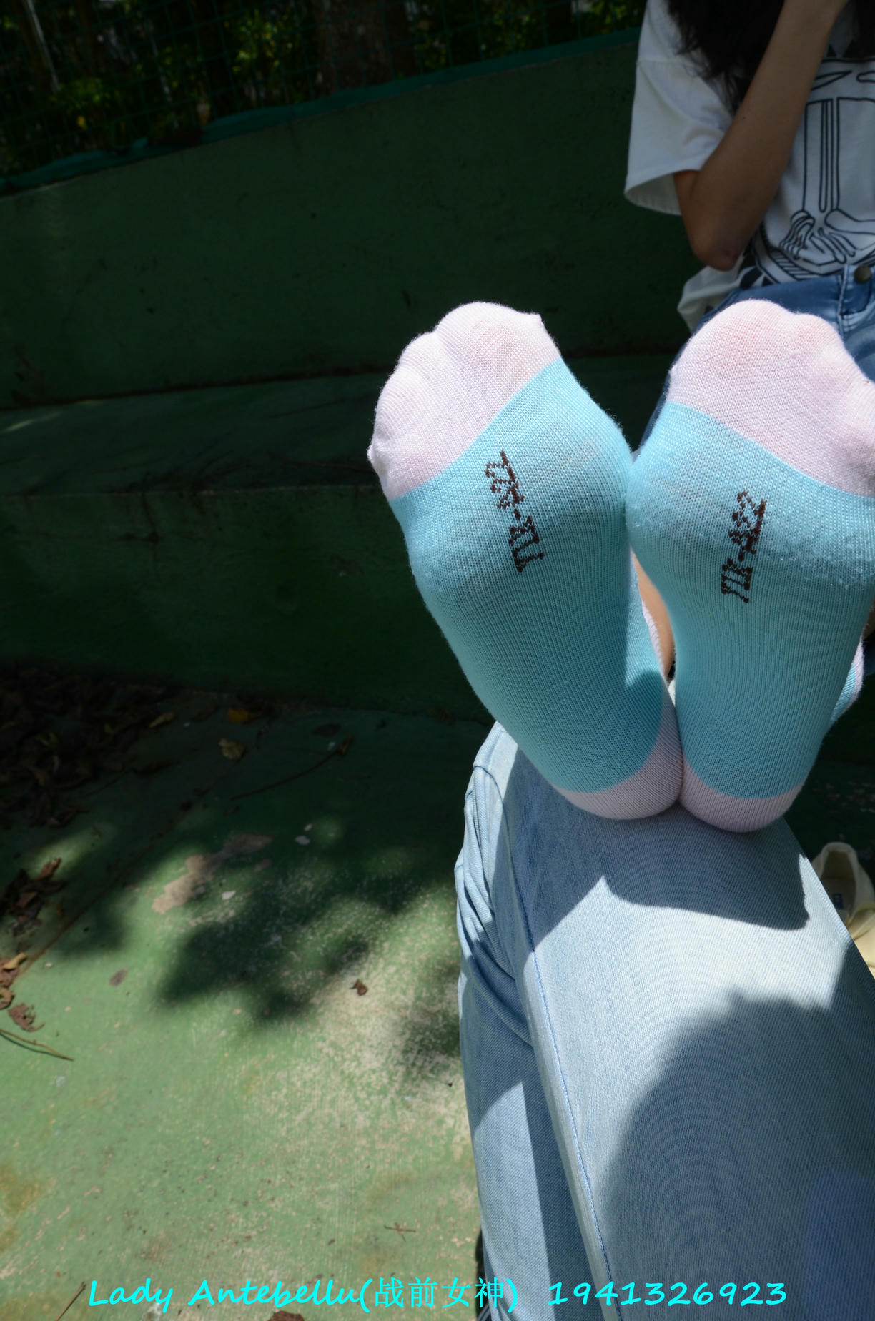 [战前女神] 恋足美腿棉袜女神级摄影套图 038 [231P-336MB]_第6集