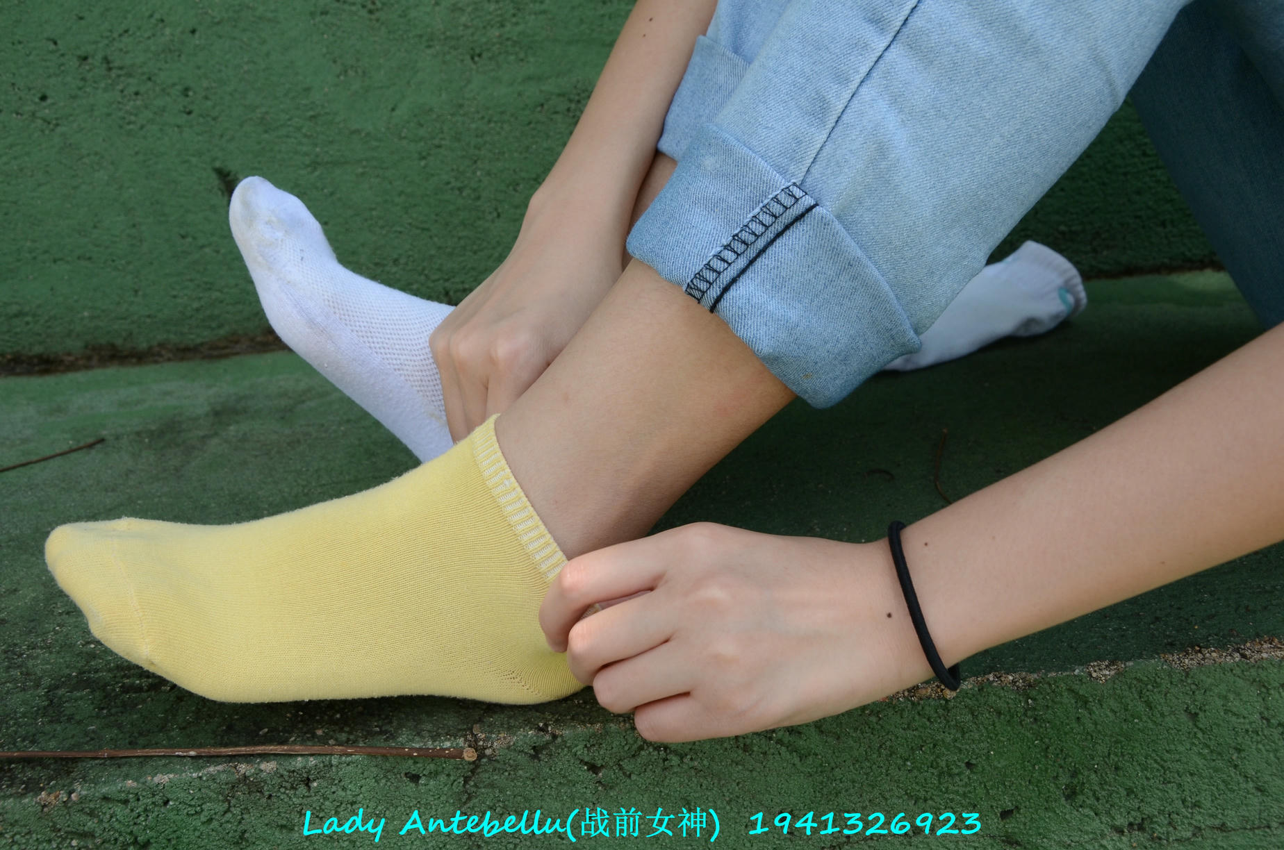 [战前女神] 恋足美腿棉袜女神级摄影套图 038 [231P-336MB]_第8集