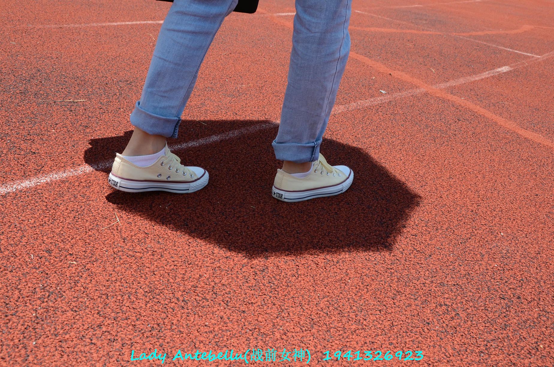 [战前女神] 恋足美腿棉袜女神级摄影套图 038 [231P-336MB]_第1集