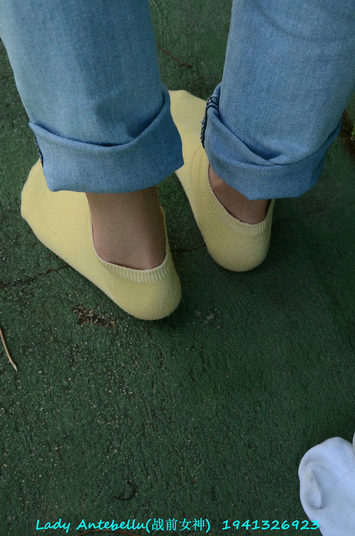 [战前女神] 恋足美腿棉袜女神级摄影套图 038 [231P-336MB]_第8集