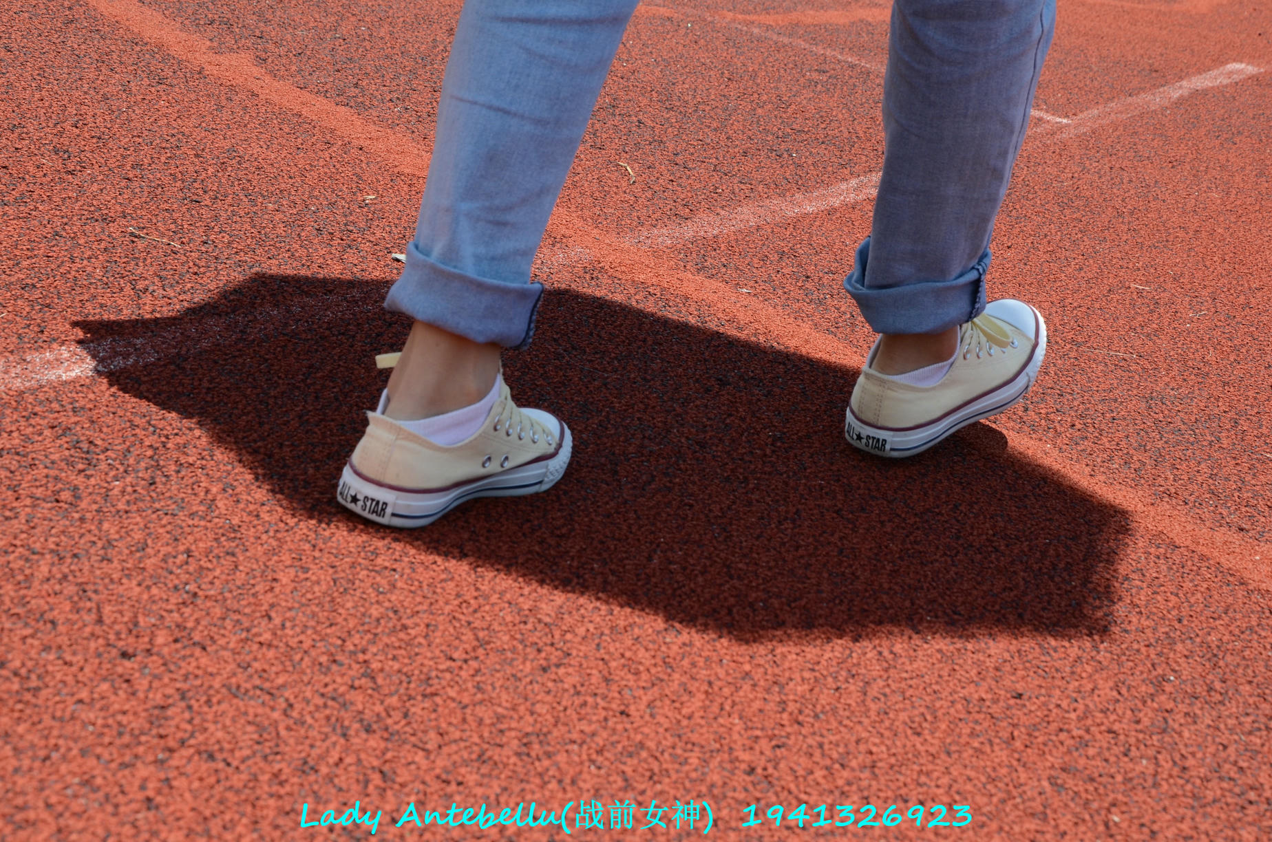 [战前女神] 恋足美腿棉袜女神级摄影套图 038 [231P-336MB]_第1集