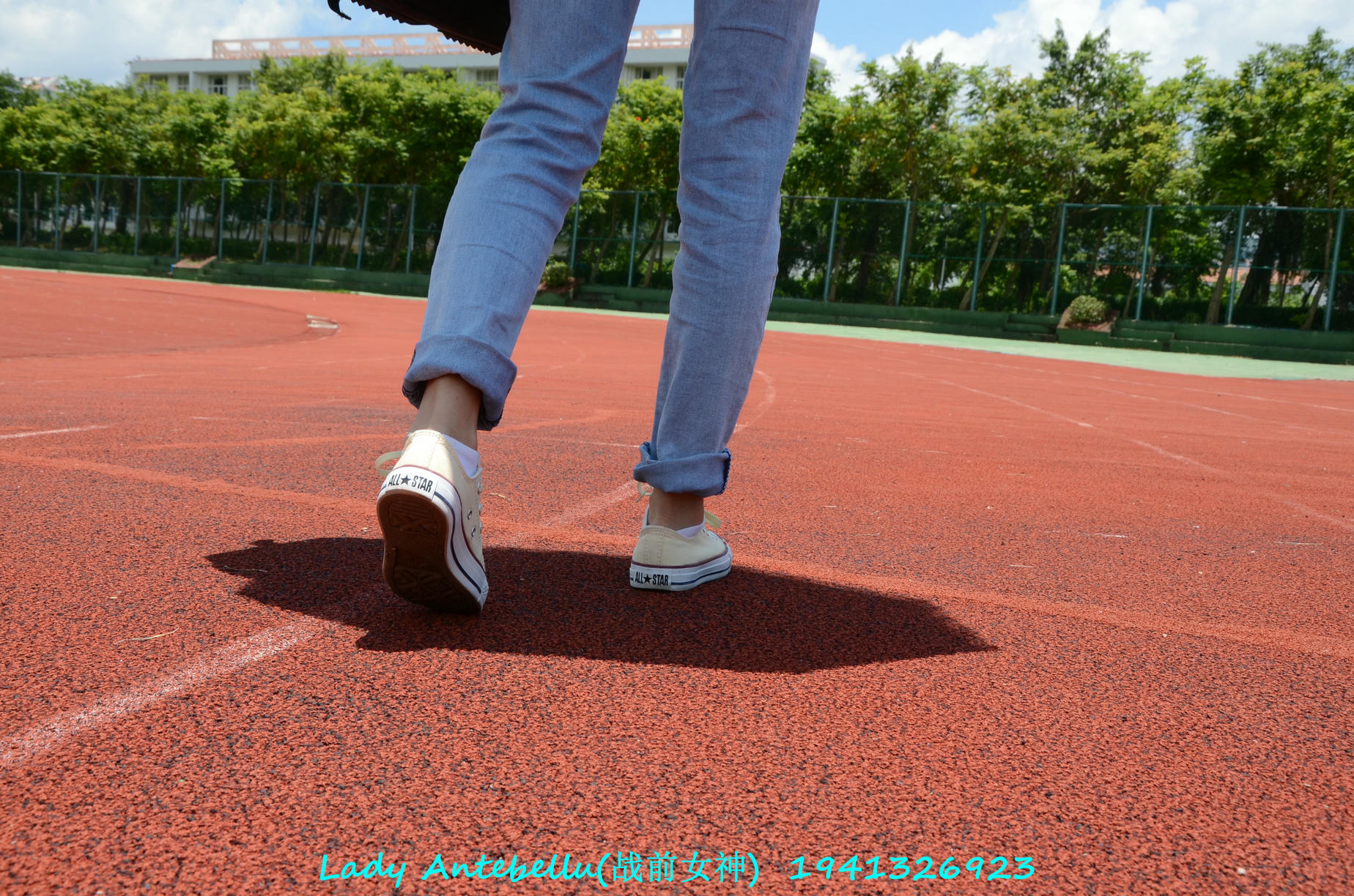 [战前女神] 恋足美腿棉袜女神级摄影套图 038 [231P-336MB]_第1集