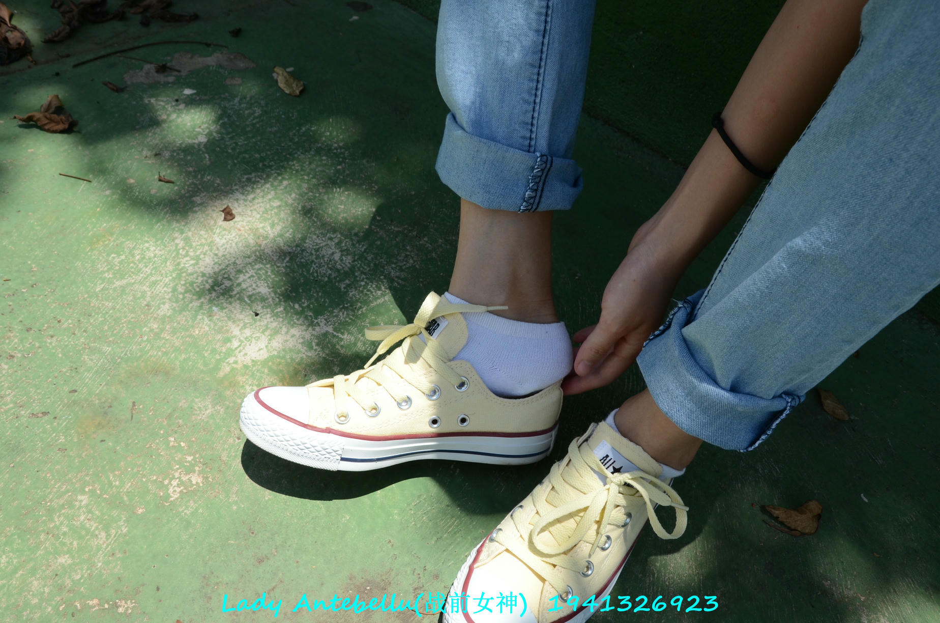 [战前女神] 恋足美腿棉袜女神级摄影套图 038 [231P-336MB]_第2集