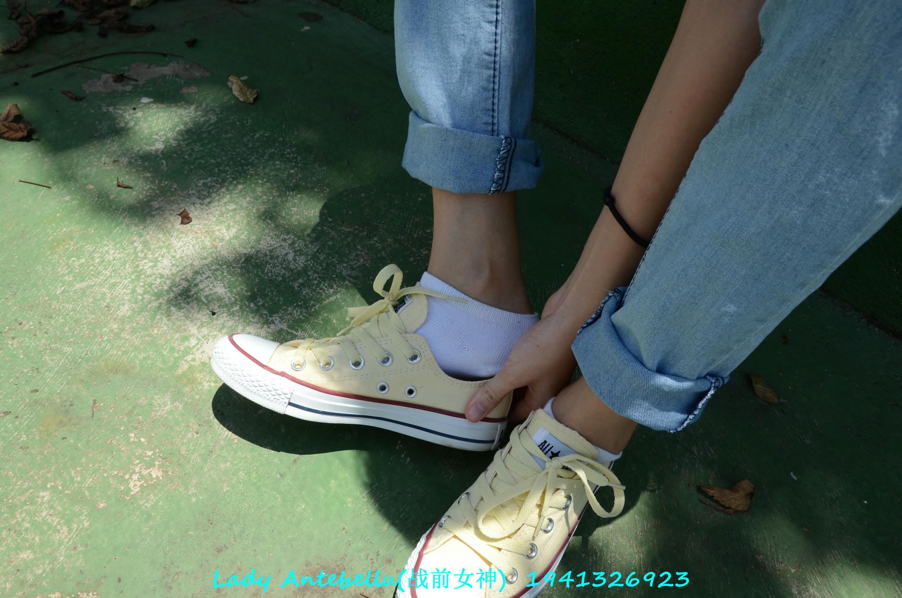 [战前女神] 恋足美腿棉袜女神级摄影套图 038 [231P-336MB]_第2集