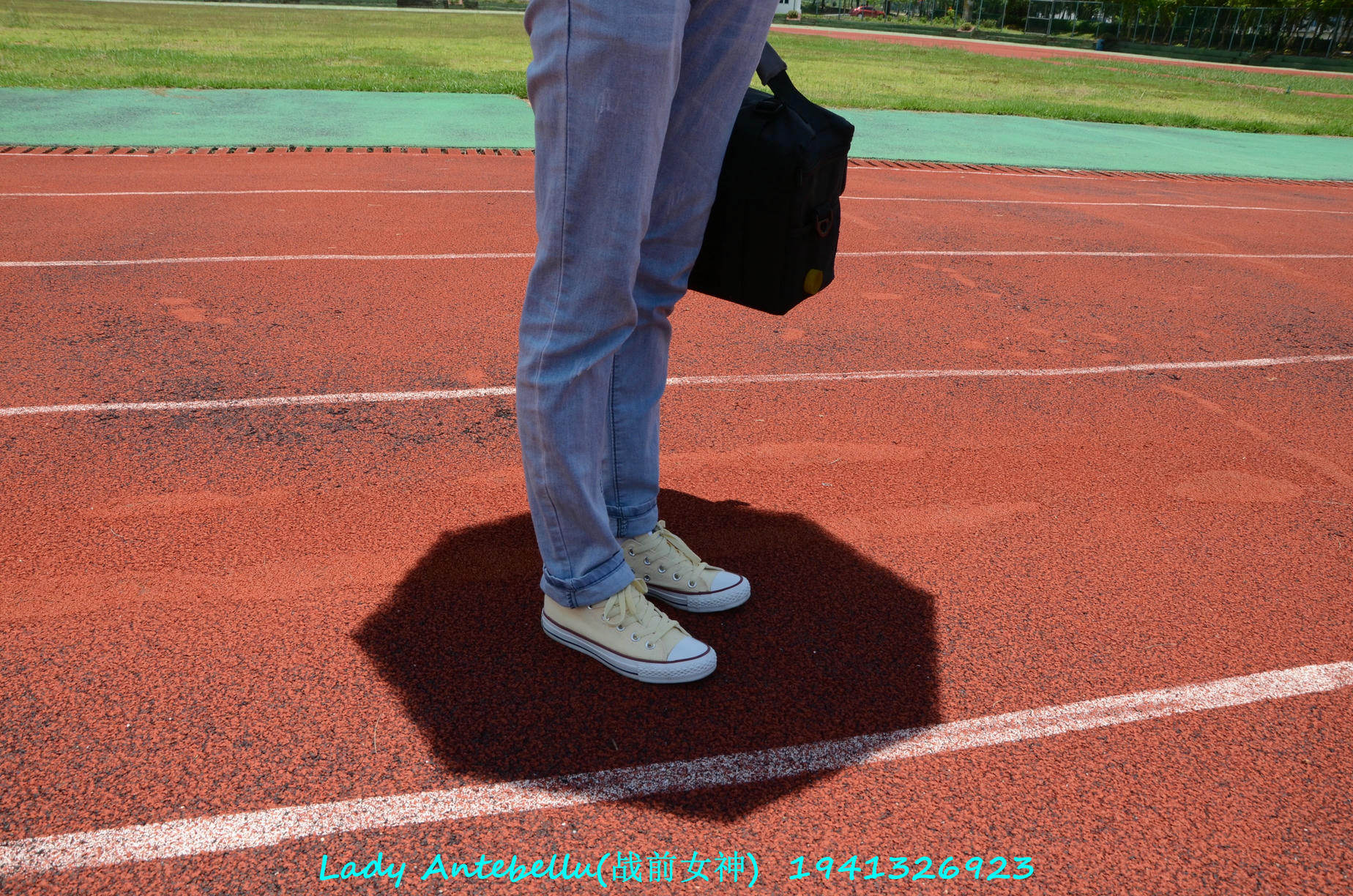 [战前女神] 恋足美腿棉袜女神级摄影套图 038 [231P-336MB]_第1集