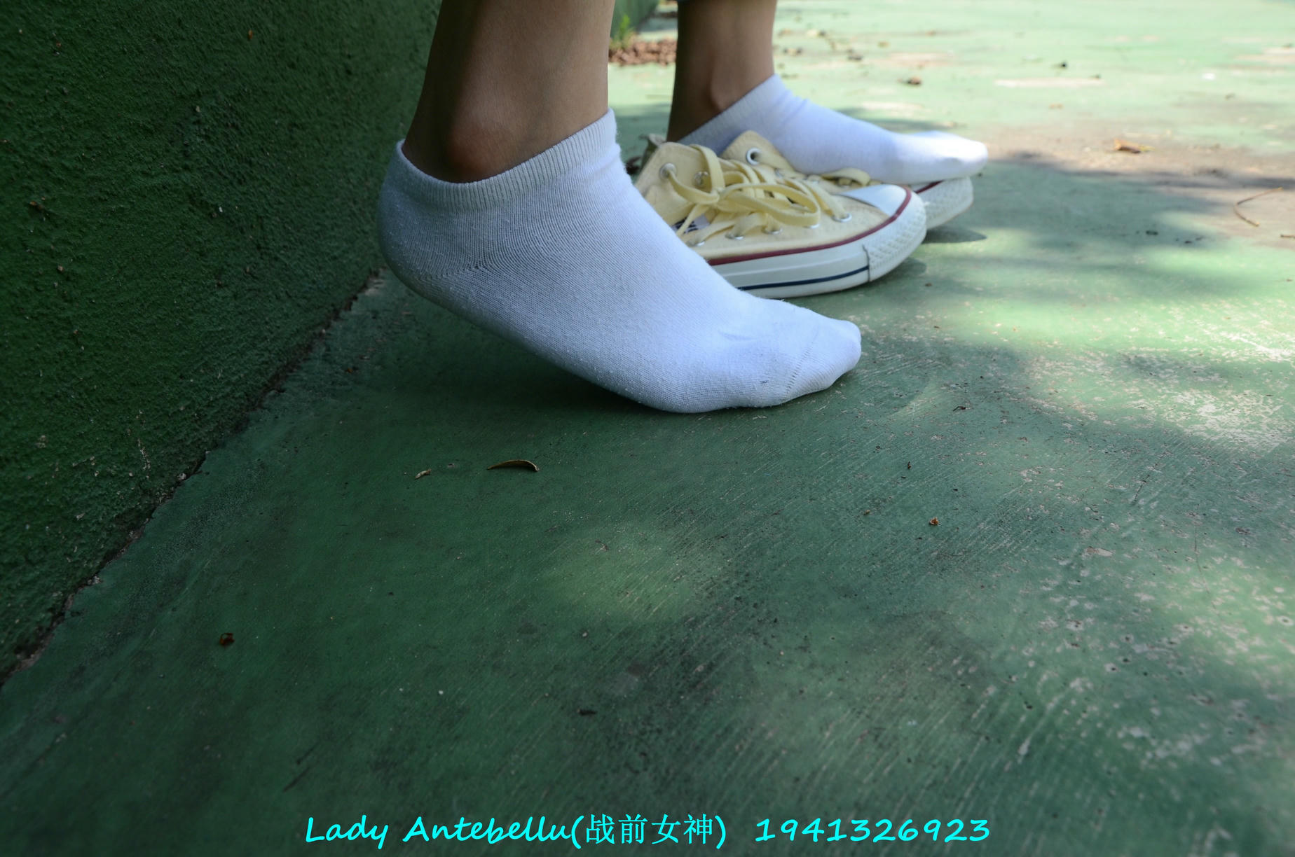 [战前女神] 恋足美腿棉袜女神级摄影套图 038 [231P-336MB]_第3集