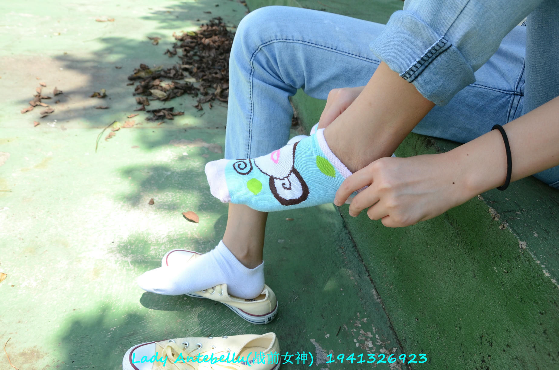 [战前女神] 恋足美腿棉袜女神级摄影套图 038 [231P-336MB]_第5集