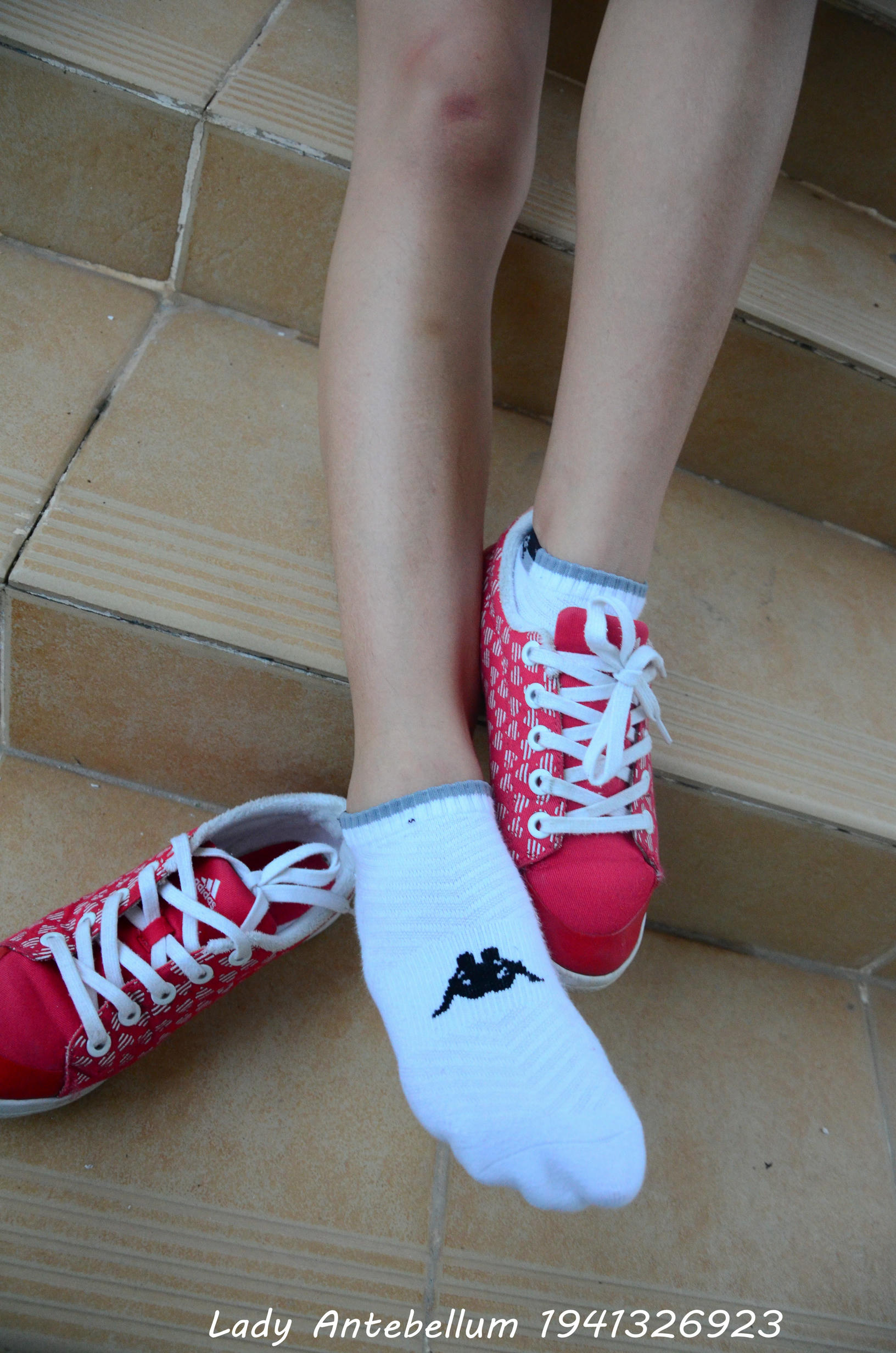 [战前女神] 恋足美腿棉袜女神级摄影套图 039 [37P-118MB]_第1集