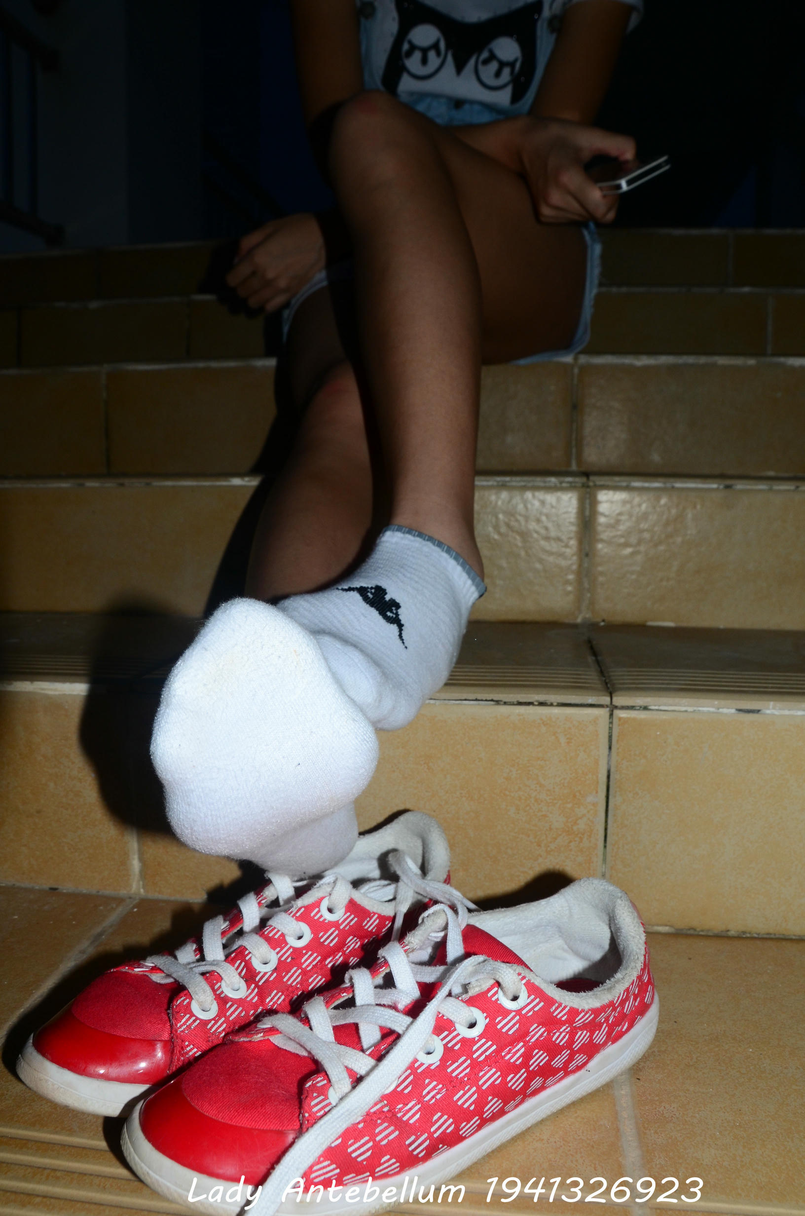 [战前女神] 恋足美腿棉袜女神级摄影套图 039 [37P-118MB]_第2集