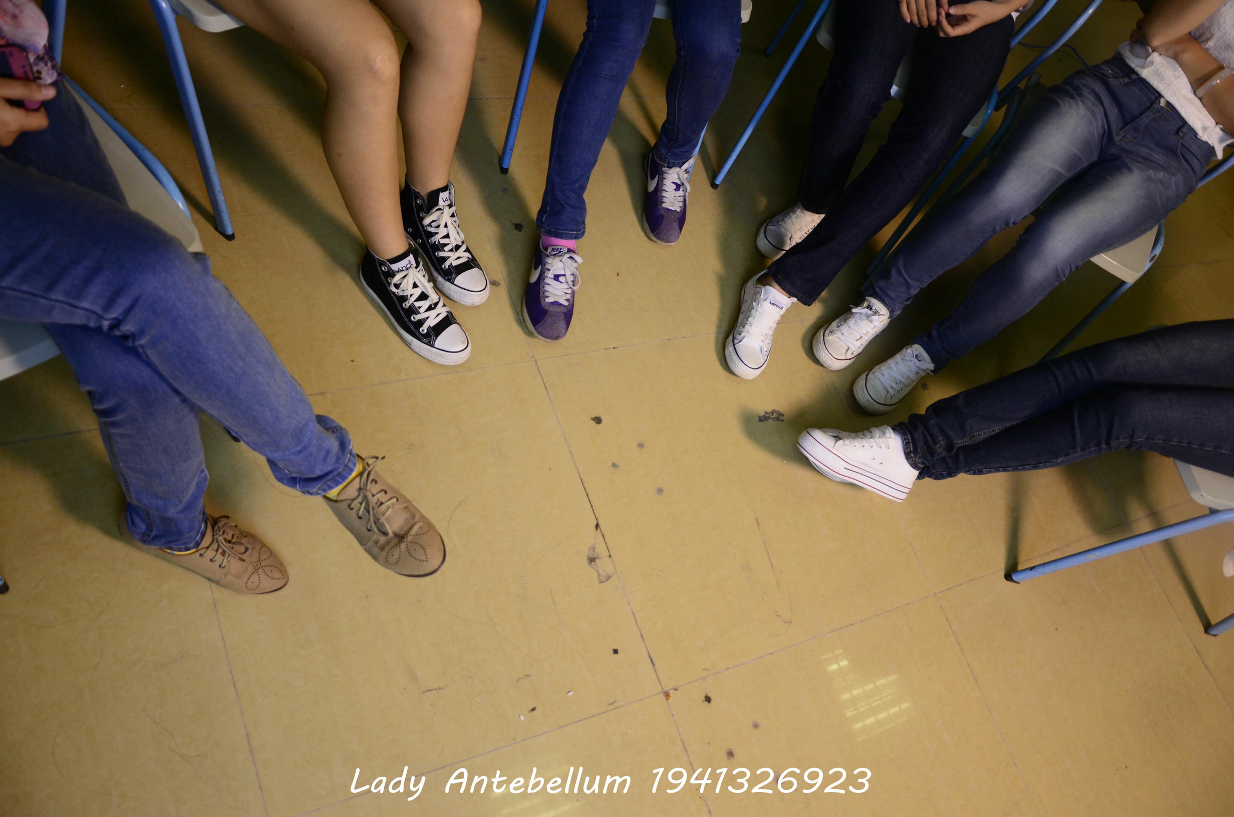 [战前女神] 恋足美腿棉袜女神级摄影套图 004 [314P-365MB]_第1集