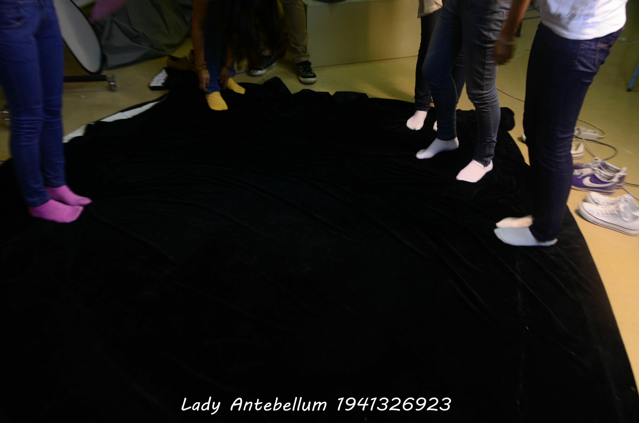 [战前女神] 恋足美腿棉袜女神级摄影套图 004 [314P-365MB]_第1集