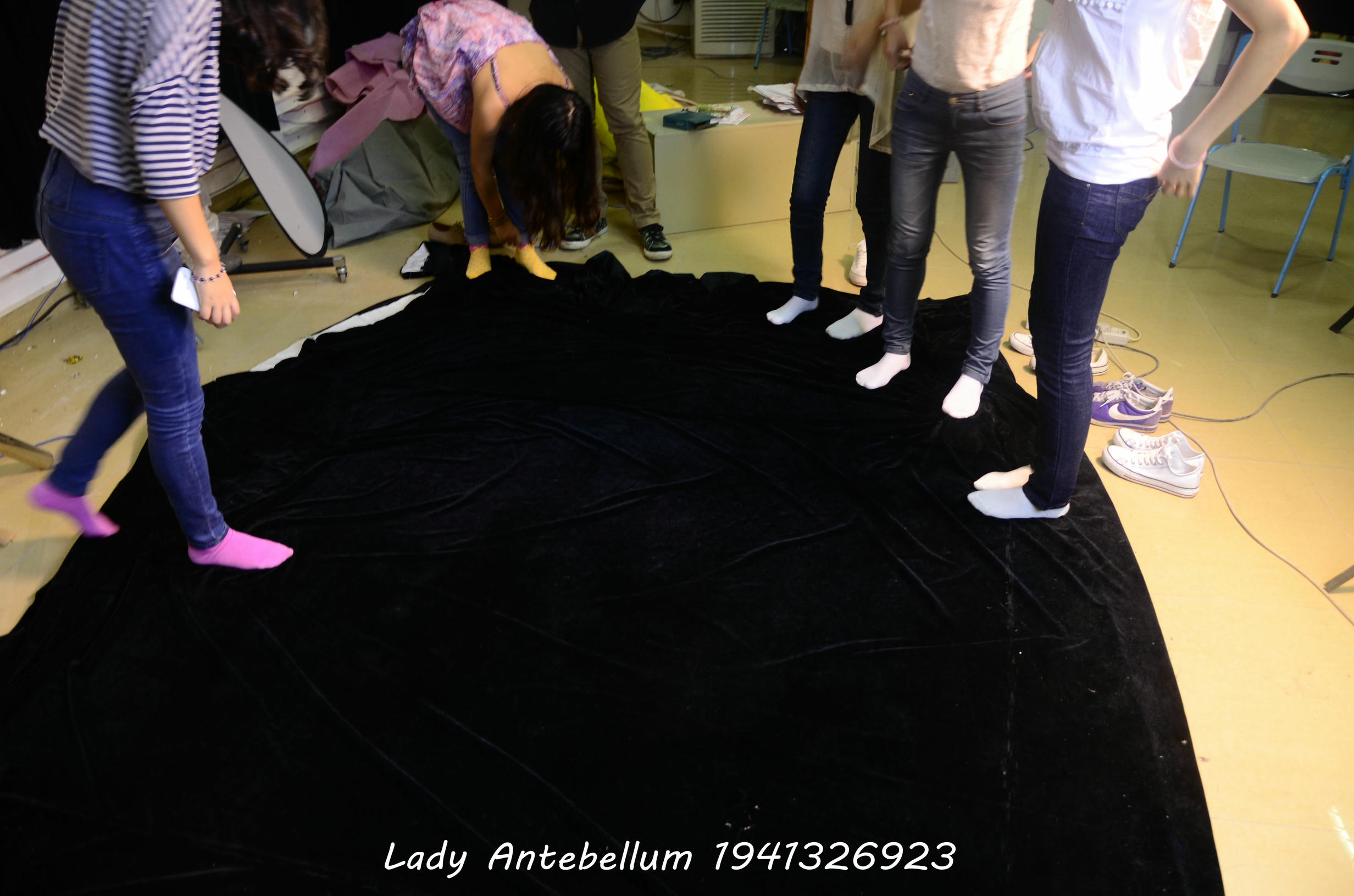 [战前女神] 恋足美腿棉袜女神级摄影套图 004 [314P-365MB]_第1集