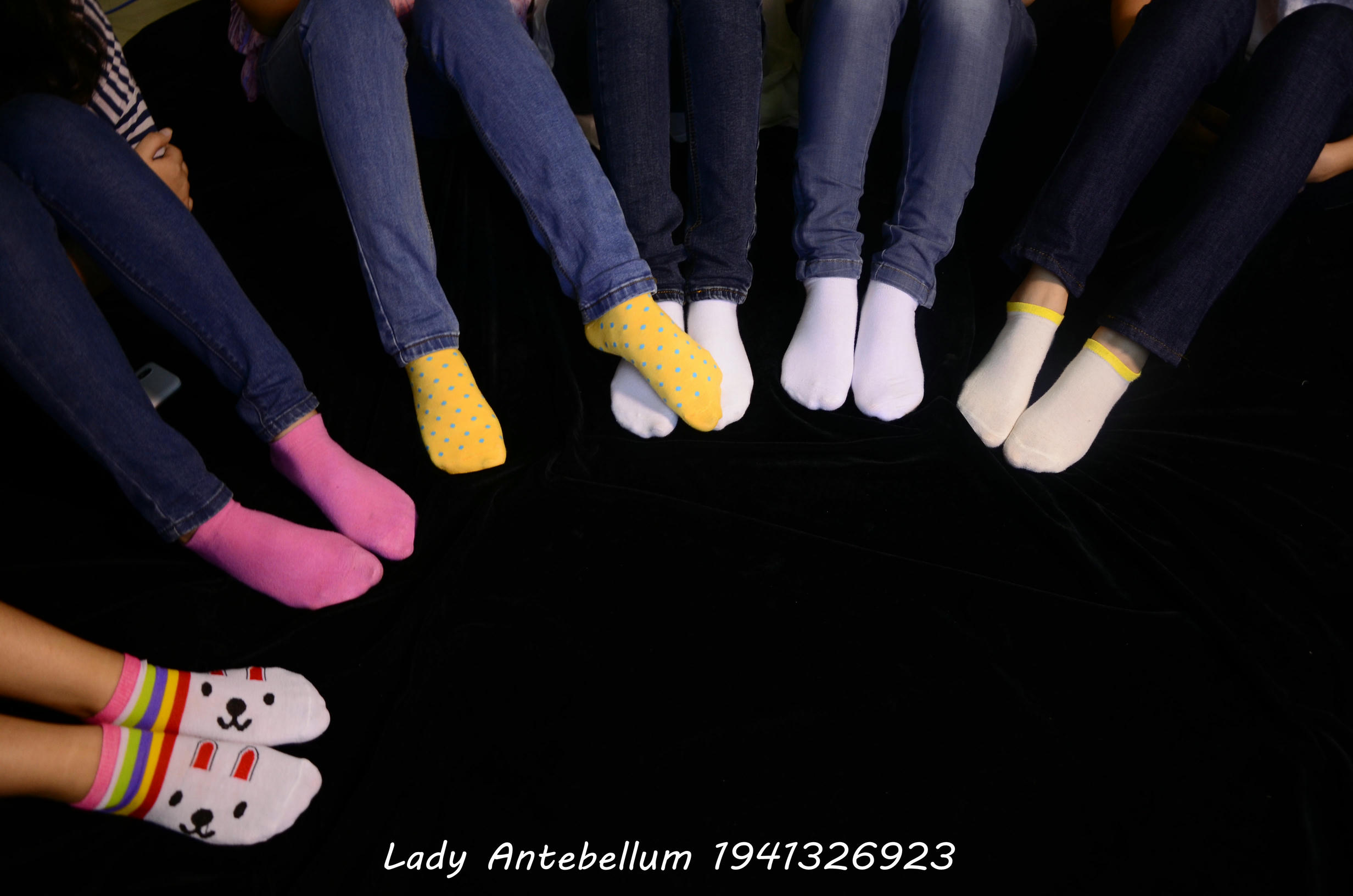 [战前女神] 恋足美腿棉袜女神级摄影套图 004 [314P-365MB]_第1集