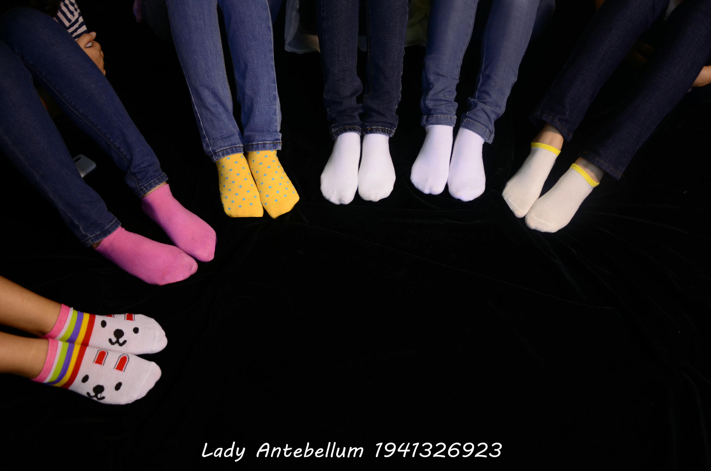 [战前女神] 恋足美腿棉袜女神级摄影套图 004 [314P-365MB]_第1集