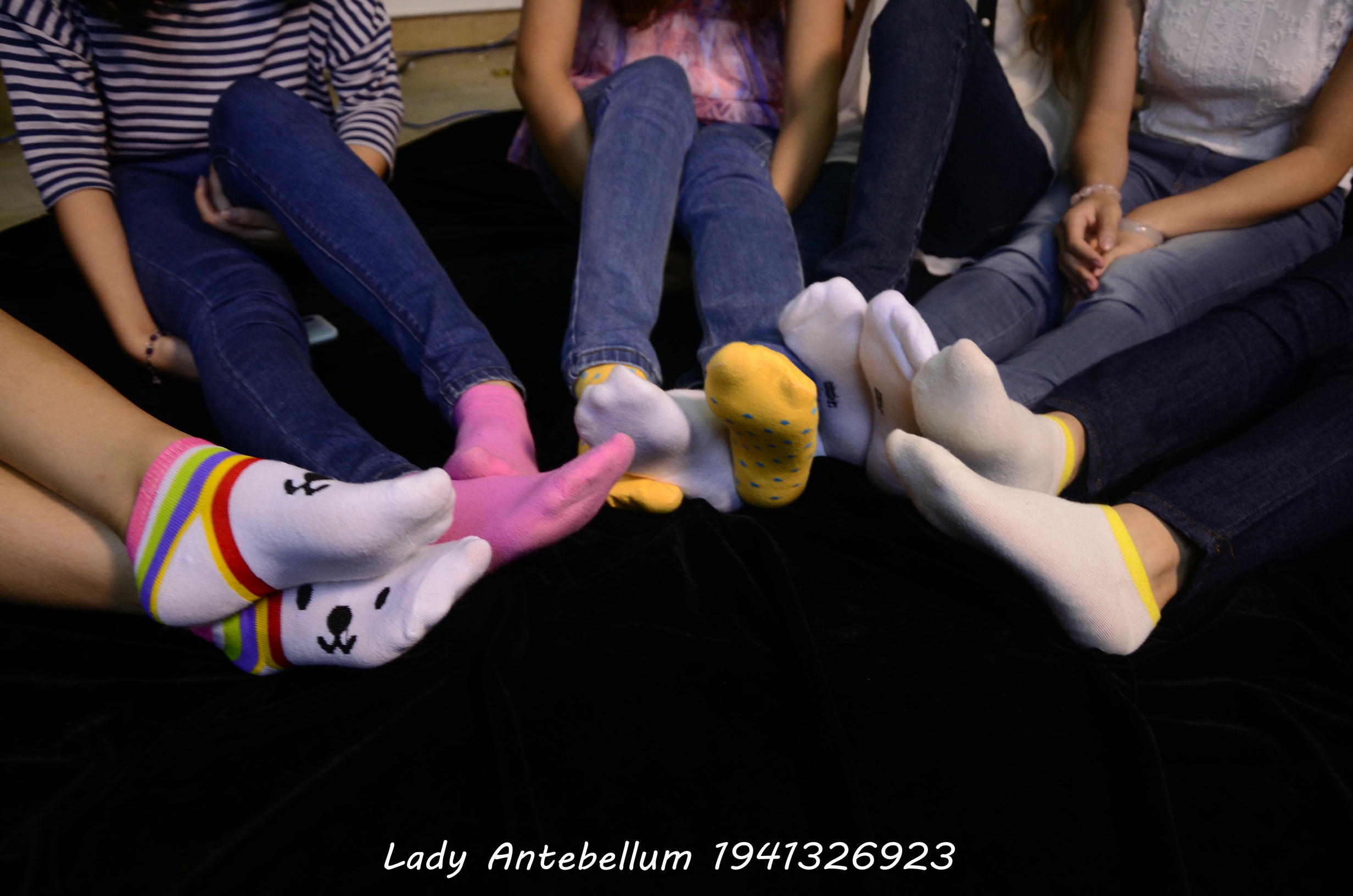 [战前女神] 恋足美腿棉袜女神级摄影套图 004 [314P-365MB]_第2集