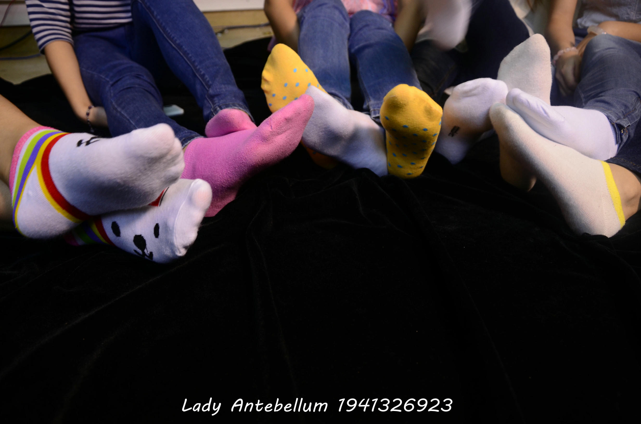 [战前女神] 恋足美腿棉袜女神级摄影套图 004 [314P-365MB]_第2集