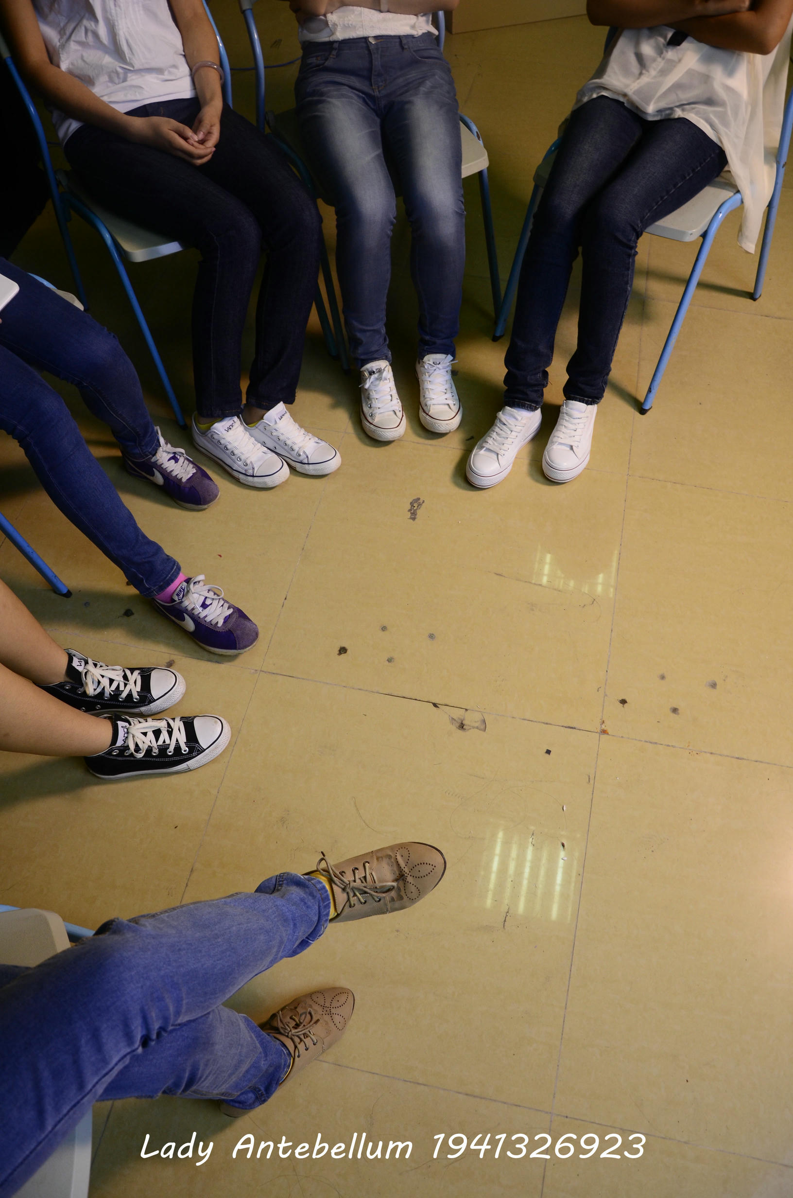 [战前女神] 恋足美腿棉袜女神级摄影套图 004 [314P-365MB]_第1集