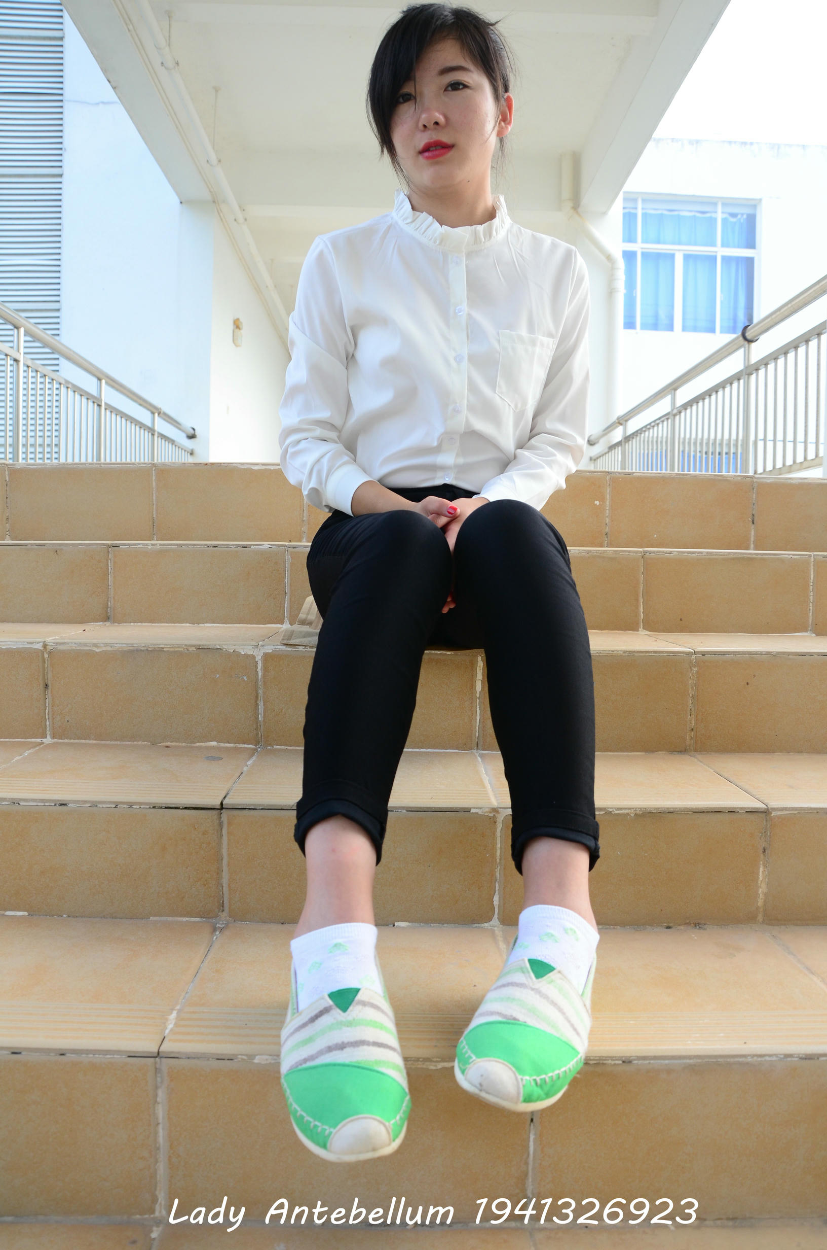 [战前女神] 恋足美腿棉袜女神级摄影套图 040 [117P-320MB]_第1集