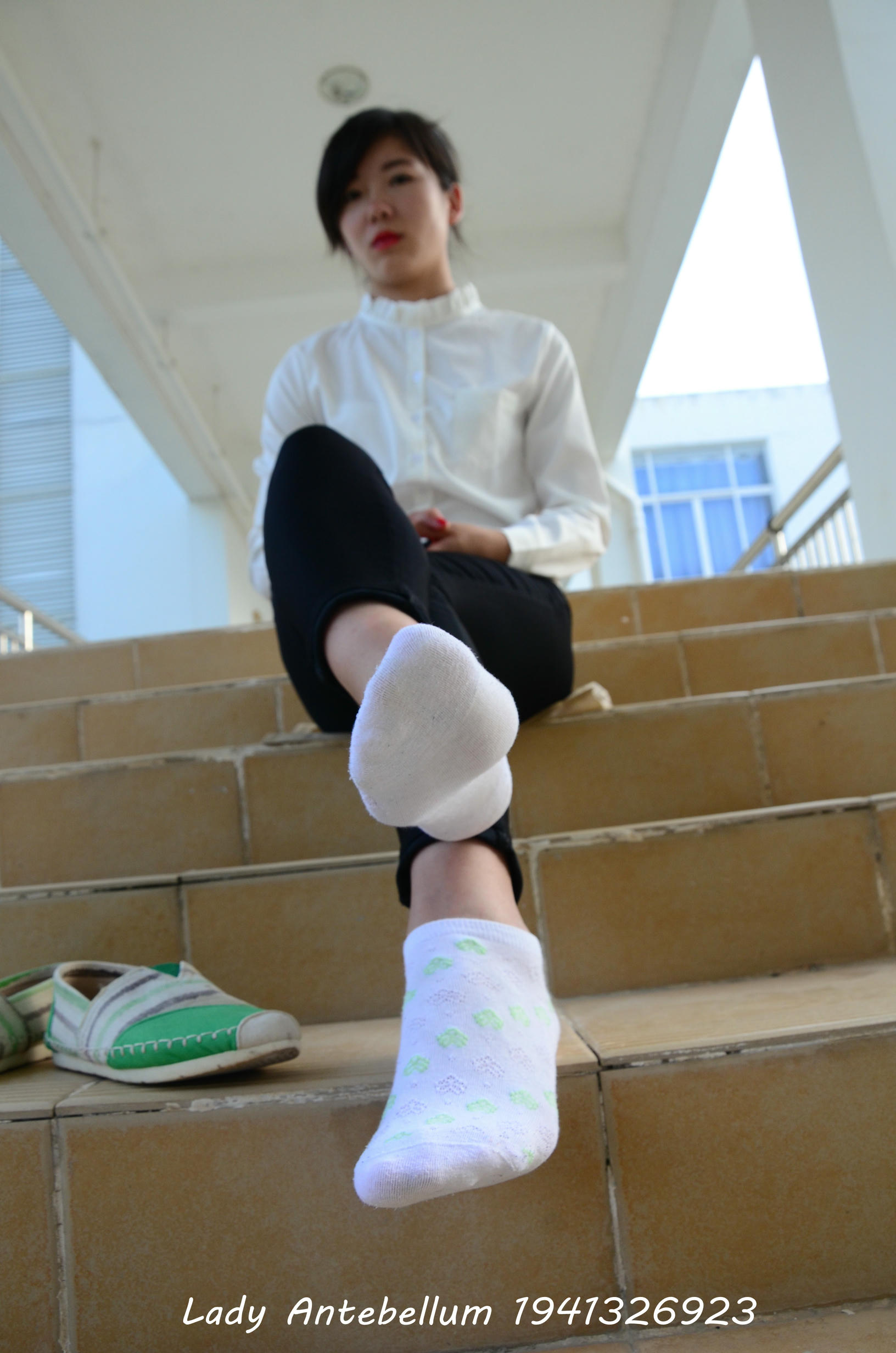 [战前女神] 恋足美腿棉袜女神级摄影套图 040 [117P-320MB]_第2集