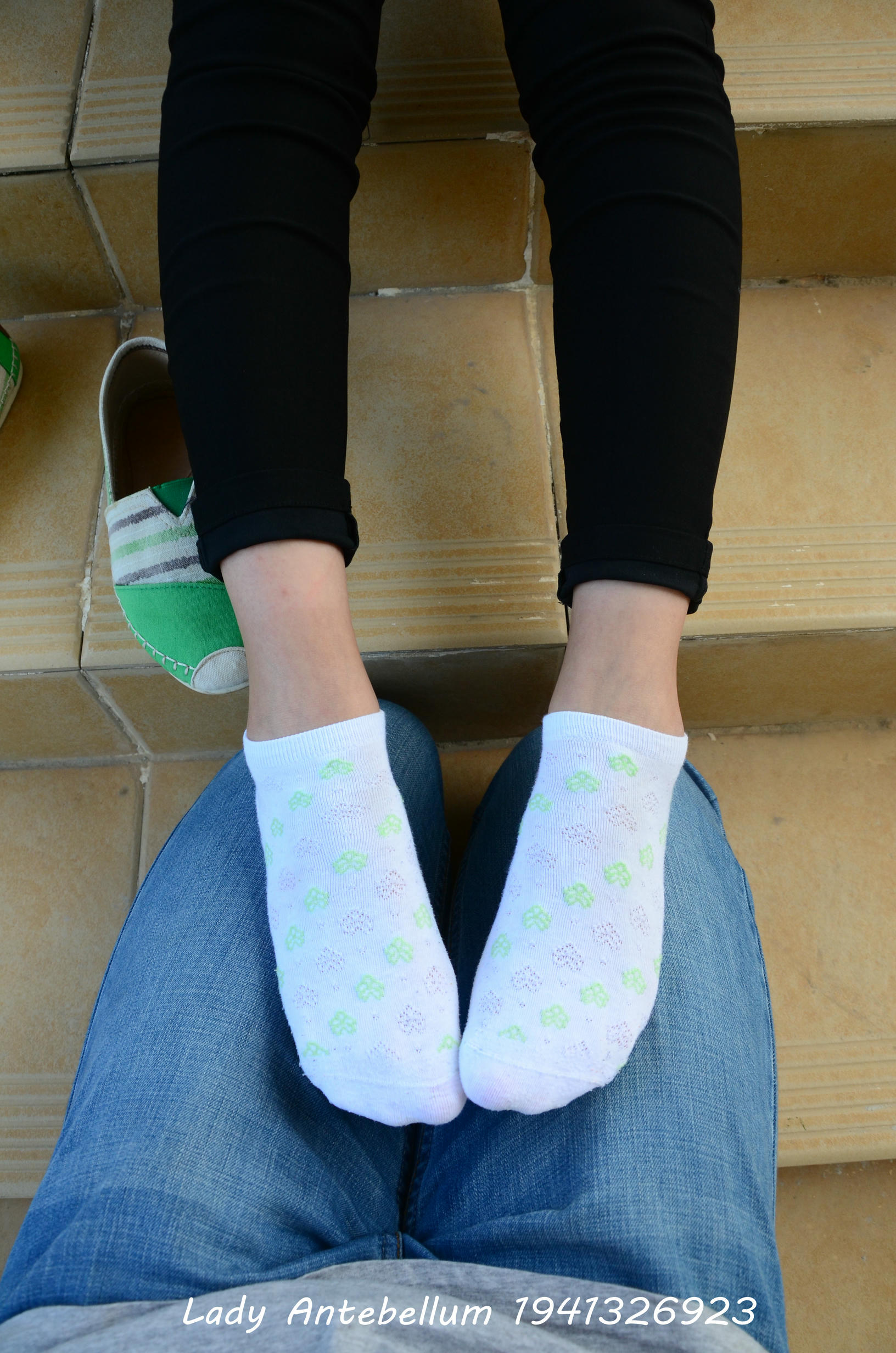 [战前女神] 恋足美腿棉袜女神级摄影套图 040 [117P-320MB]_第2集