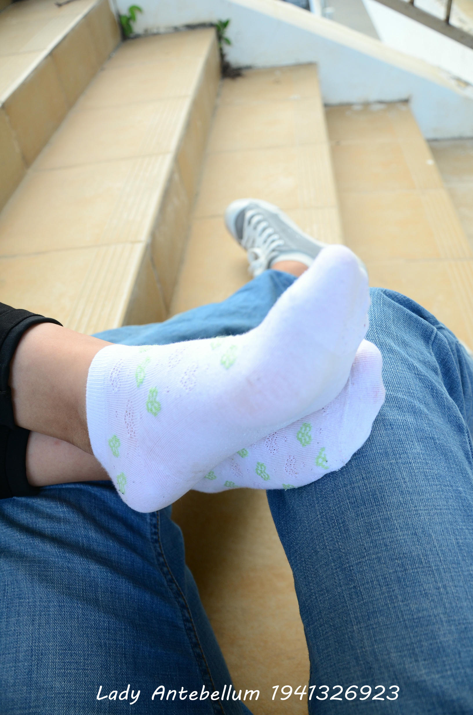 [战前女神] 恋足美腿棉袜女神级摄影套图 040 [117P-320MB]_第2集