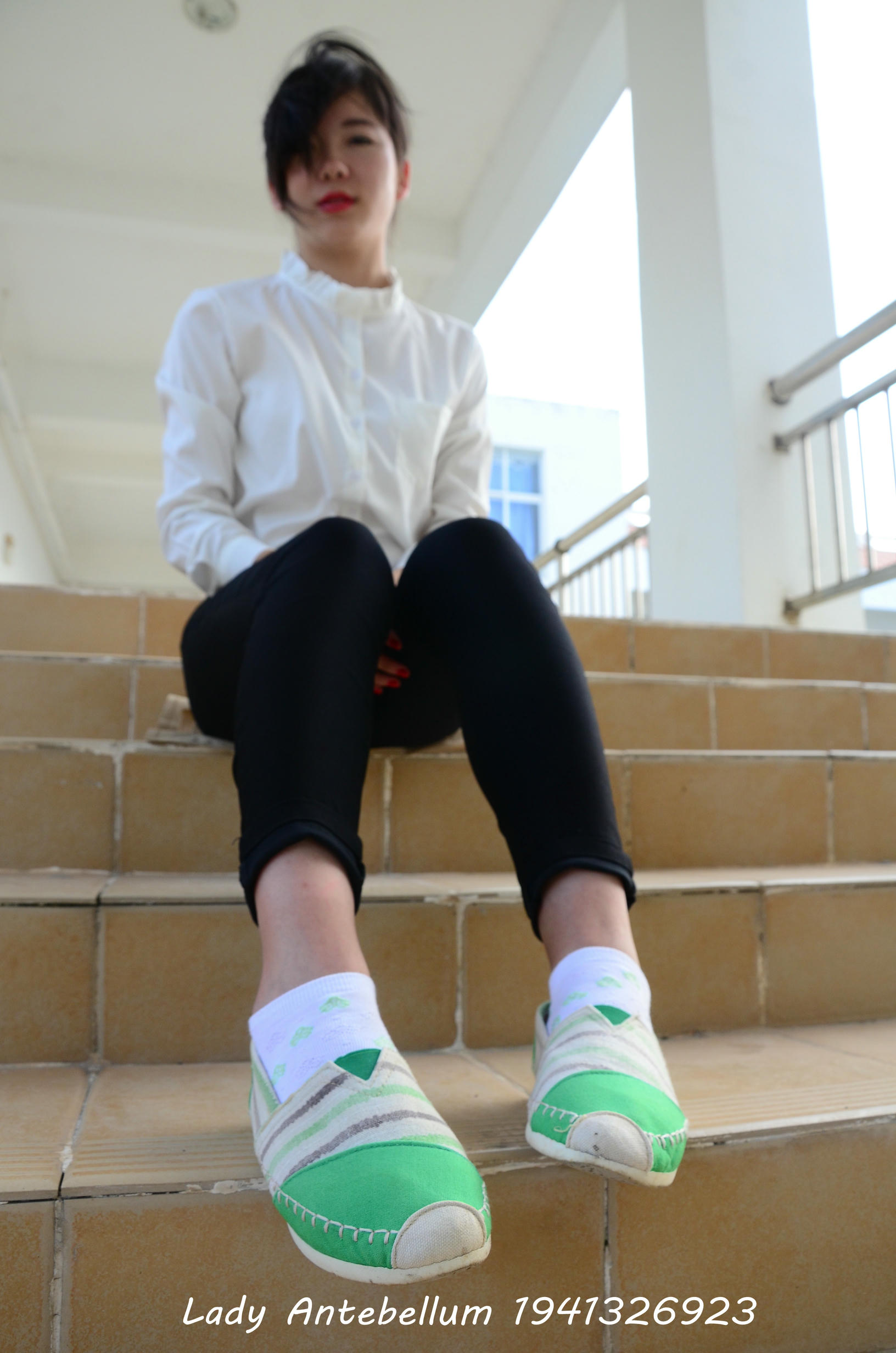 [战前女神] 恋足美腿棉袜女神级摄影套图 040 [117P-320MB]_第1集