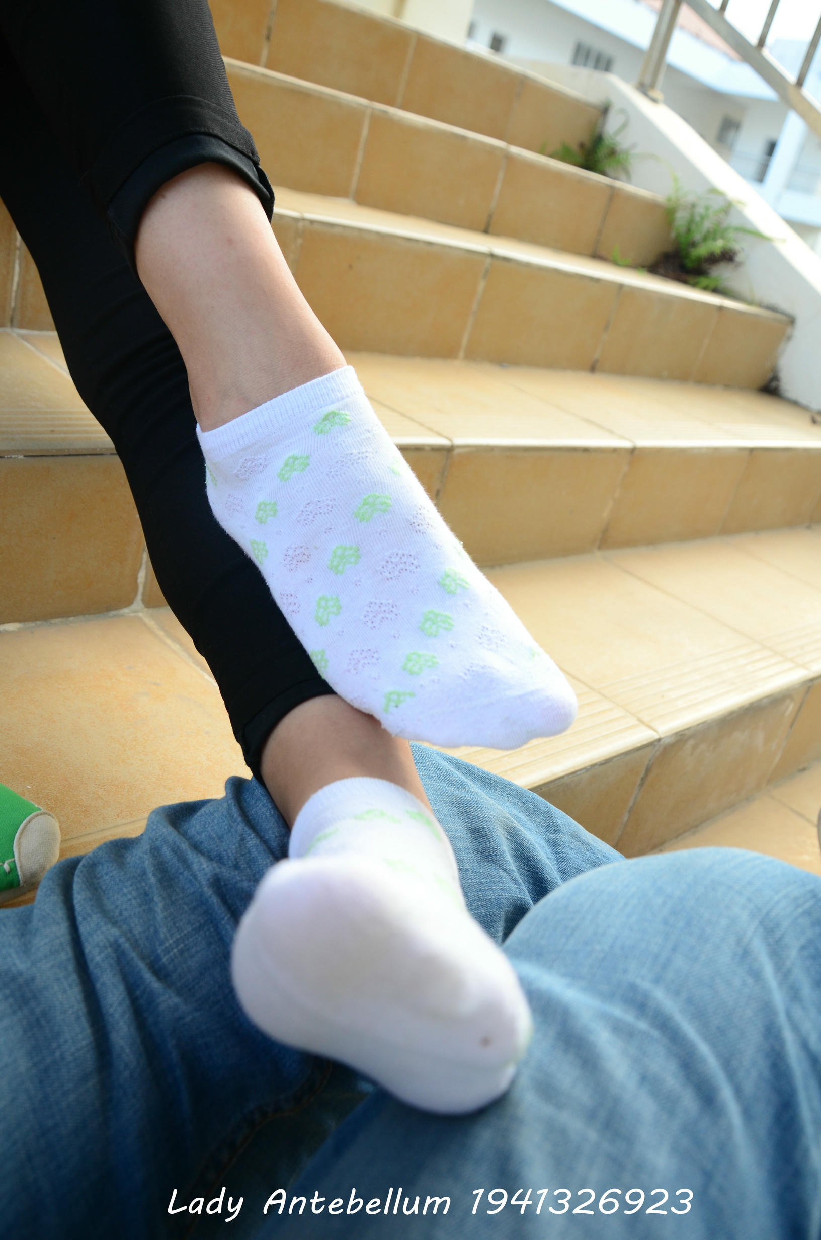 [战前女神] 恋足美腿棉袜女神级摄影套图 040 [117P-320MB]_第3集