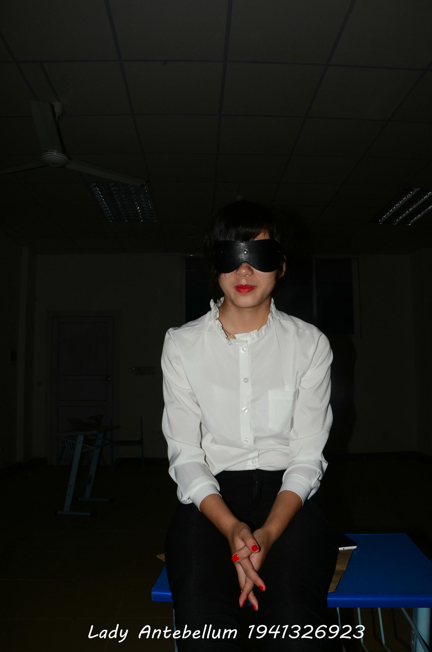 [战前女神] 恋足美腿棉袜女神级摄影套图 040 [117P-320MB]_第4集