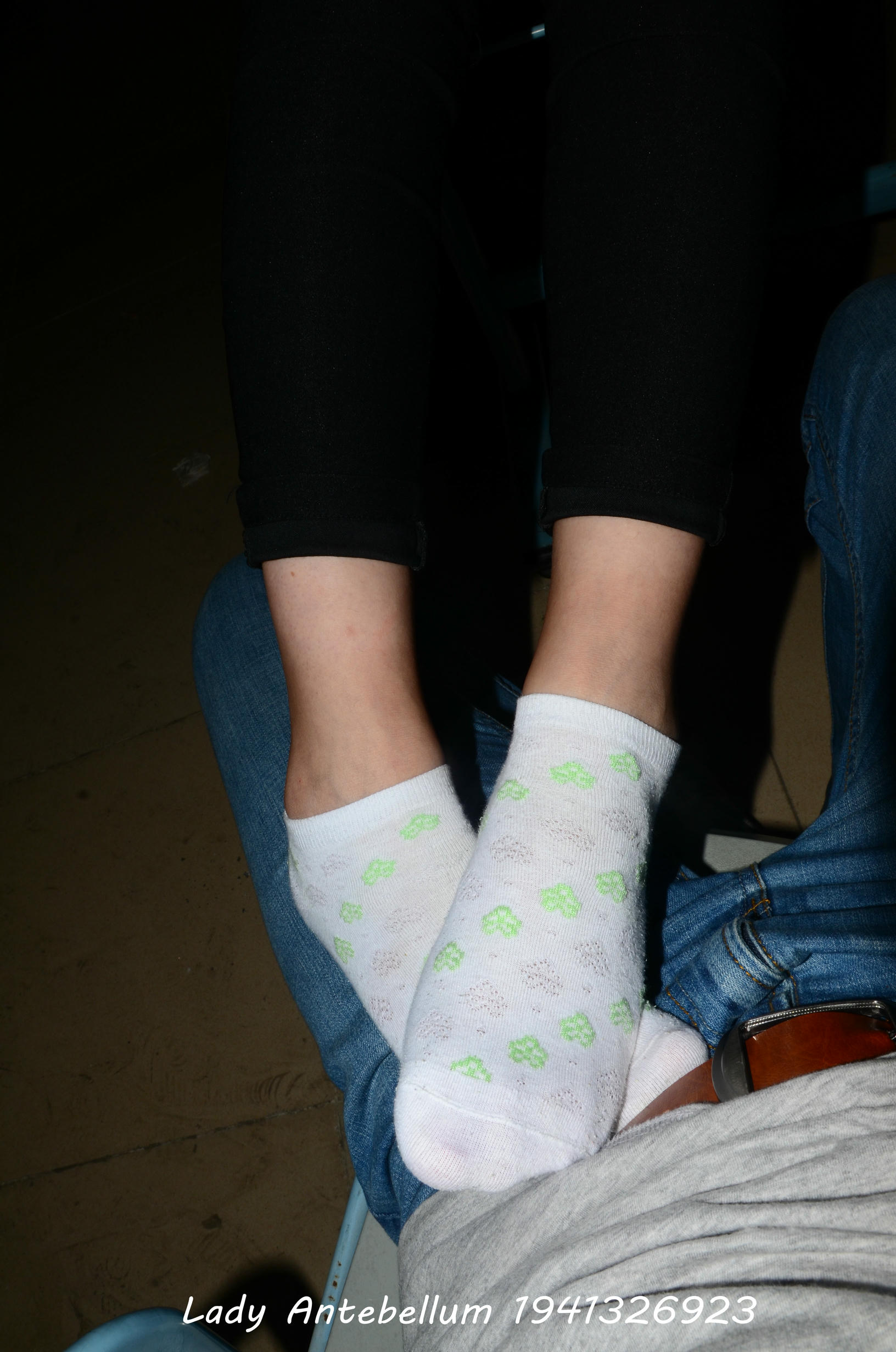 [战前女神] 恋足美腿棉袜女神级摄影套图 040 [117P-320MB]_第4集