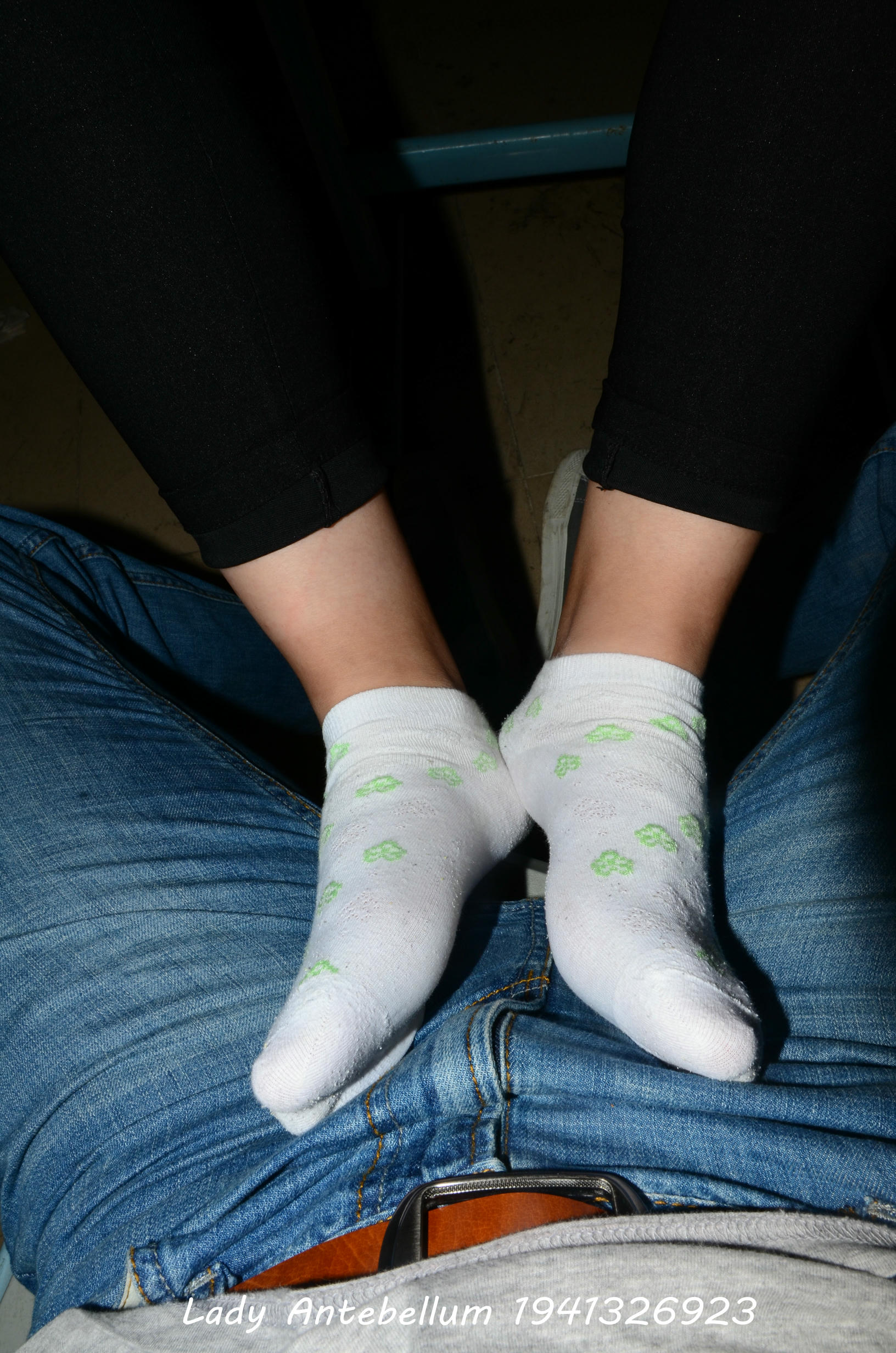 [战前女神] 恋足美腿棉袜女神级摄影套图 040 [117P-320MB]_第4集