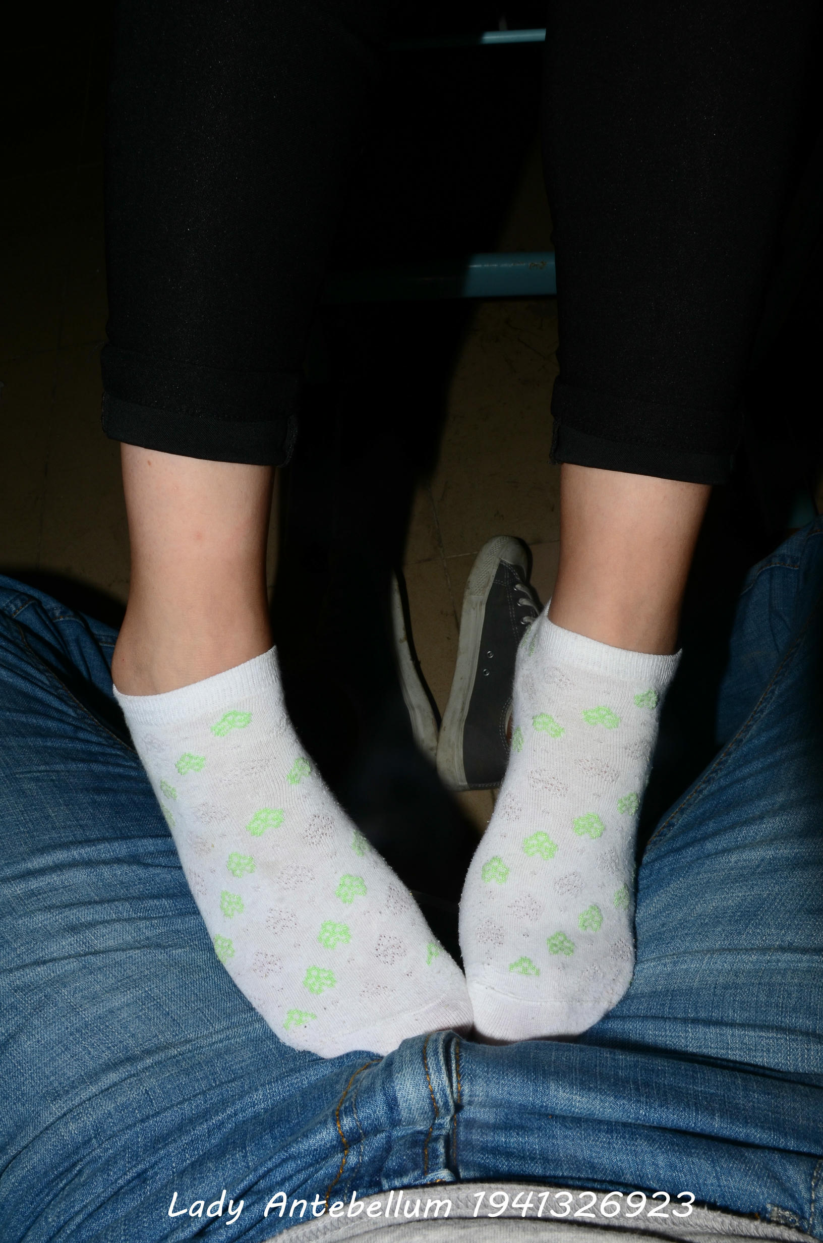 [战前女神] 恋足美腿棉袜女神级摄影套图 040 [117P-320MB]_第5集