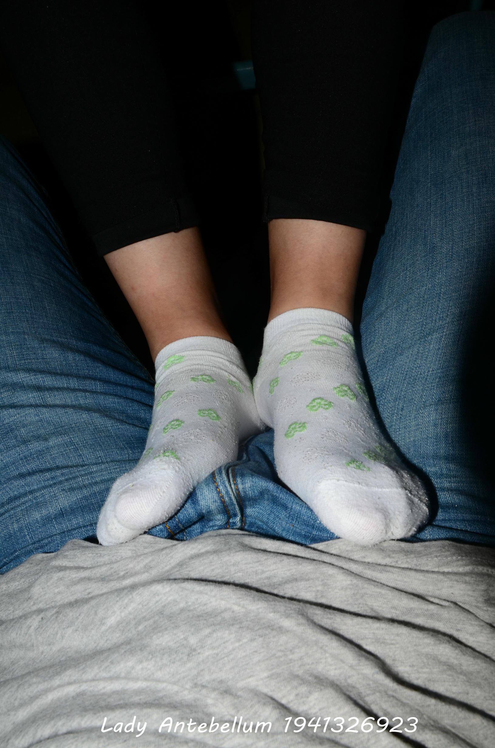 [战前女神] 恋足美腿棉袜女神级摄影套图 040 [117P-320MB]_第5集