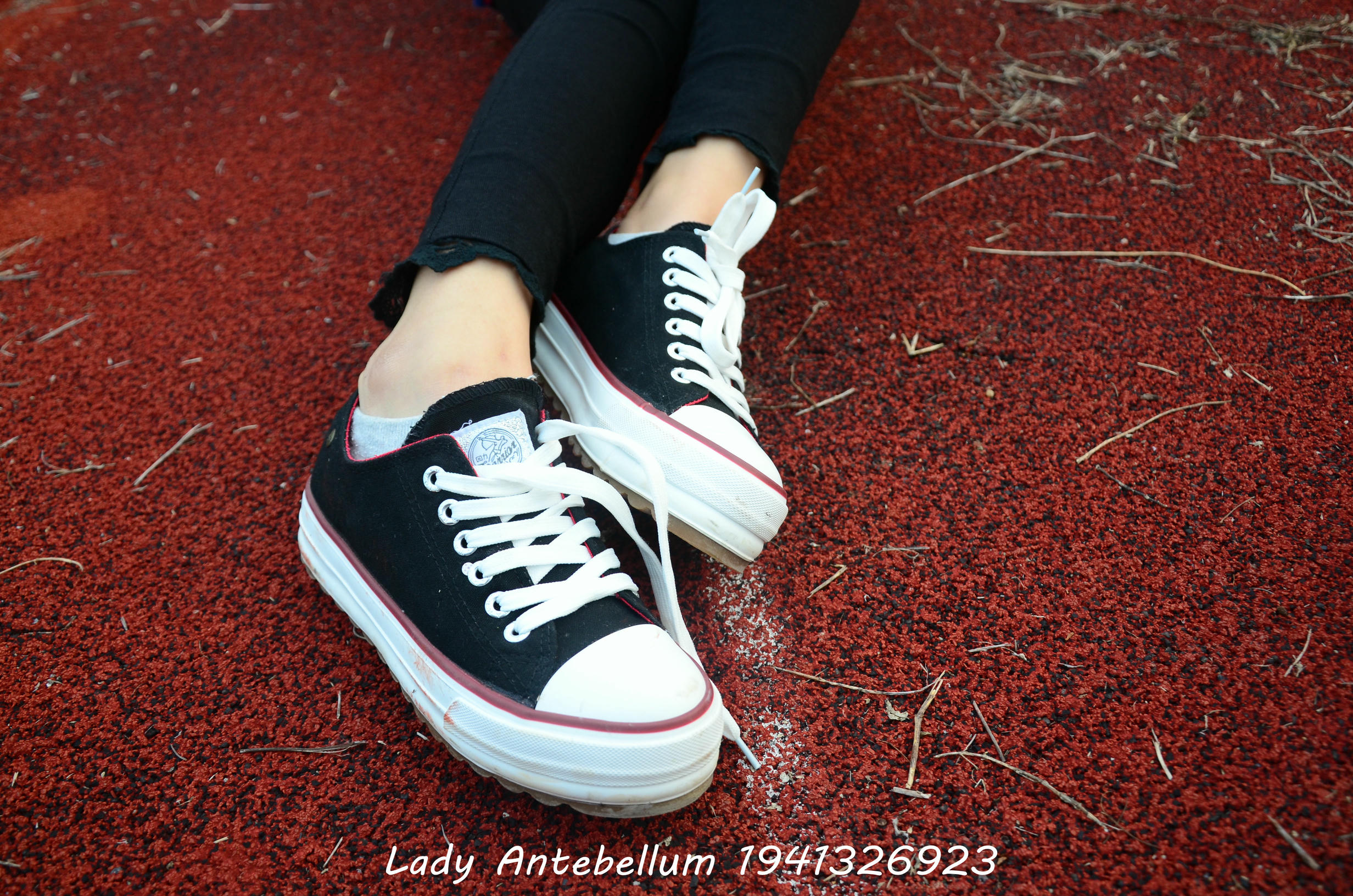 [战前女神] 恋足美腿棉袜女神级摄影套图 041 [92P-199MB]_第1集