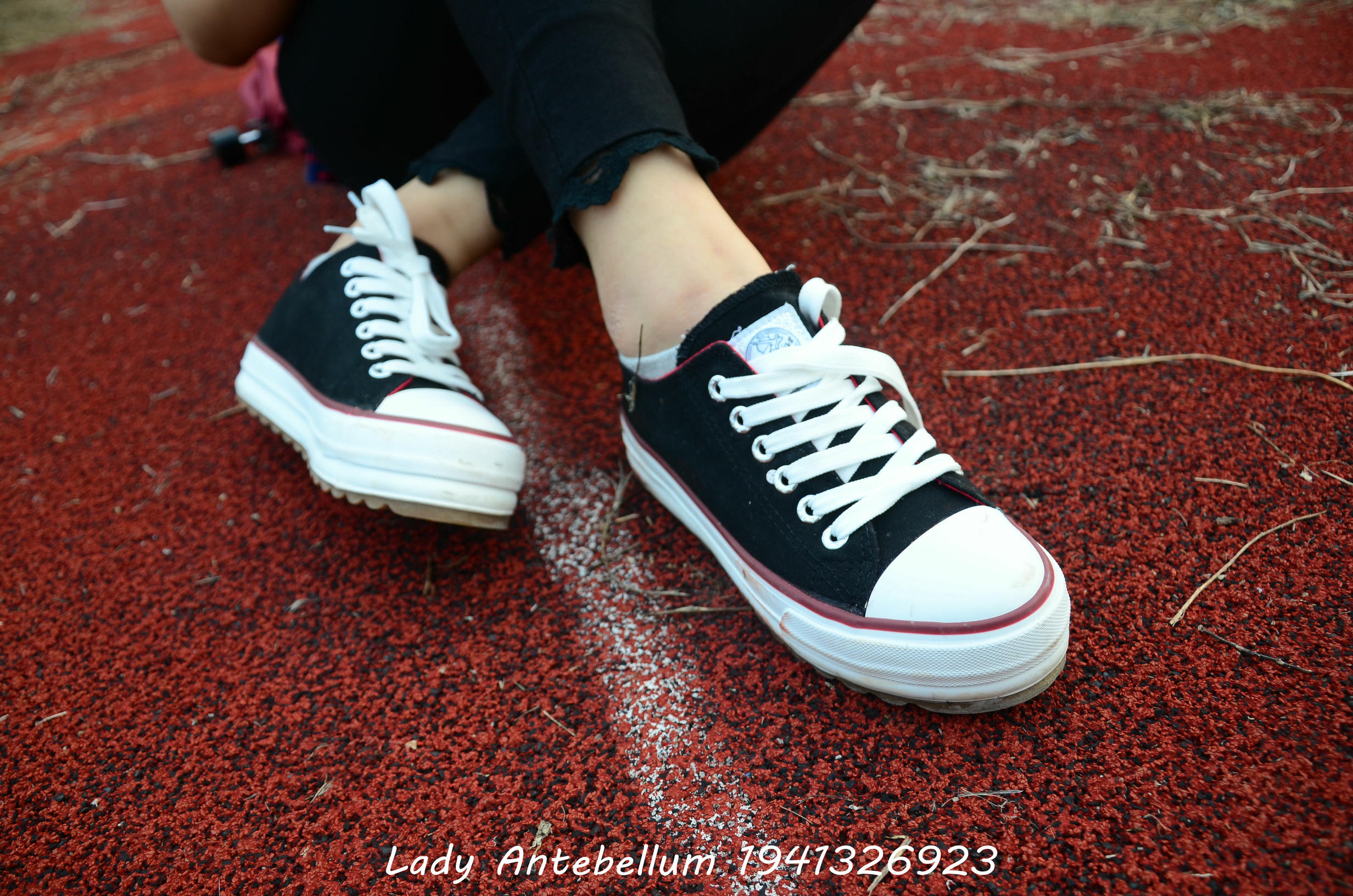 [战前女神] 恋足美腿棉袜女神级摄影套图 041 [92P-199MB]_第1集