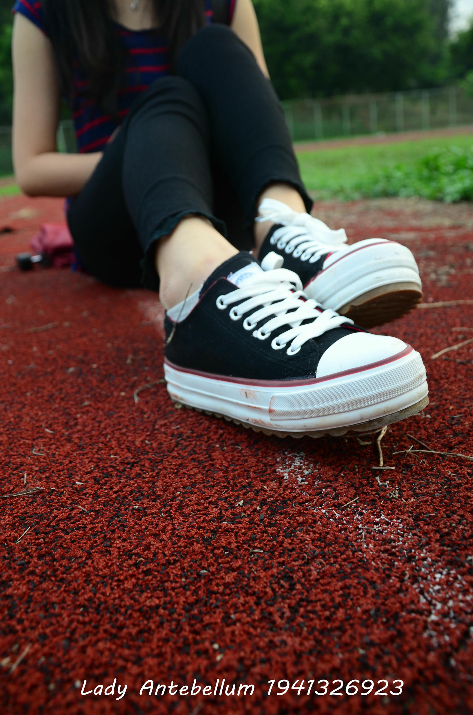 [战前女神] 恋足美腿棉袜女神级摄影套图 041 [92P-199MB]_第1集